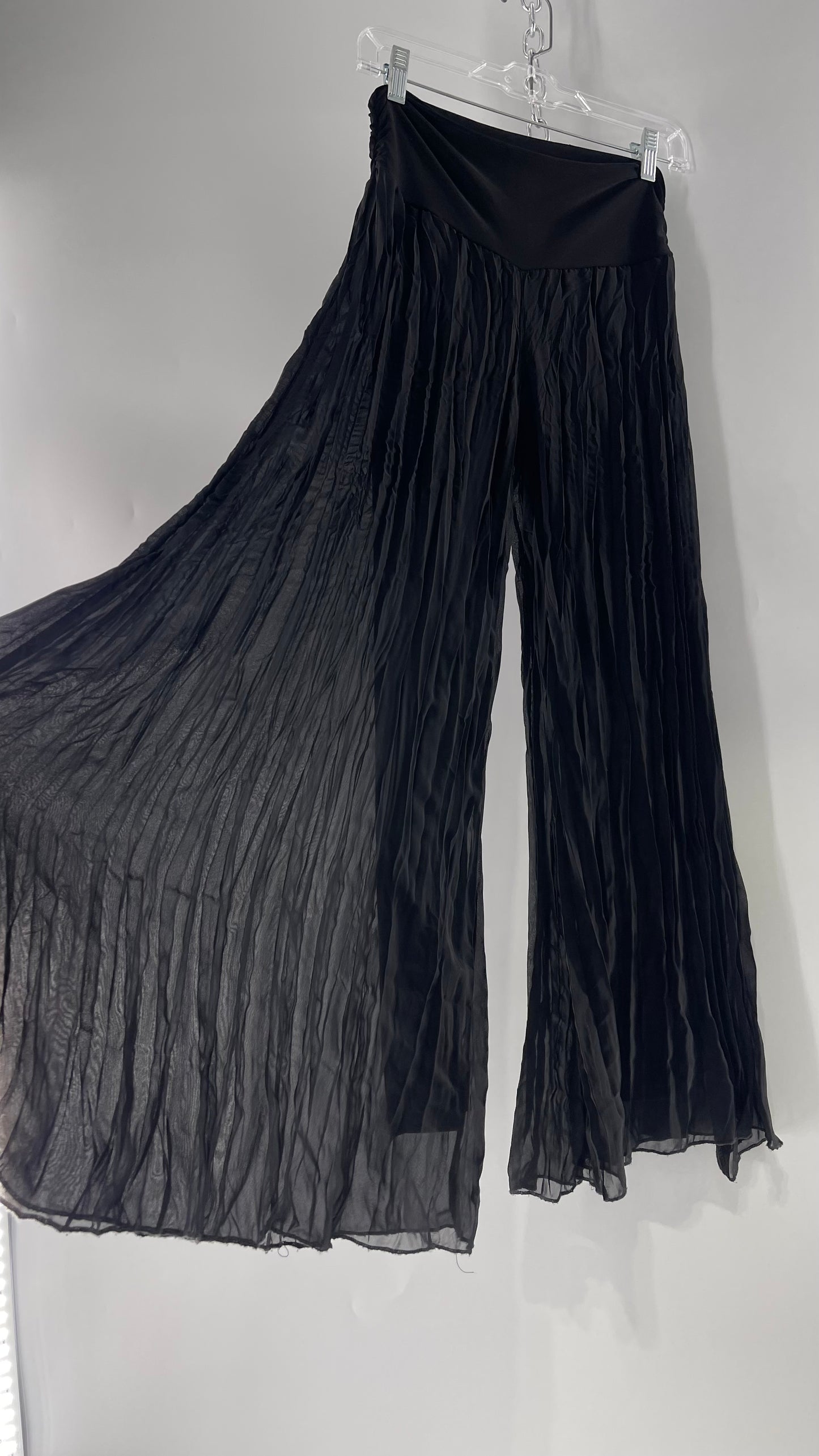 Vintage Body Central Crimped/Crinkled Low Waist Ultra Wide Leg Flared Yoga Pants (Small)