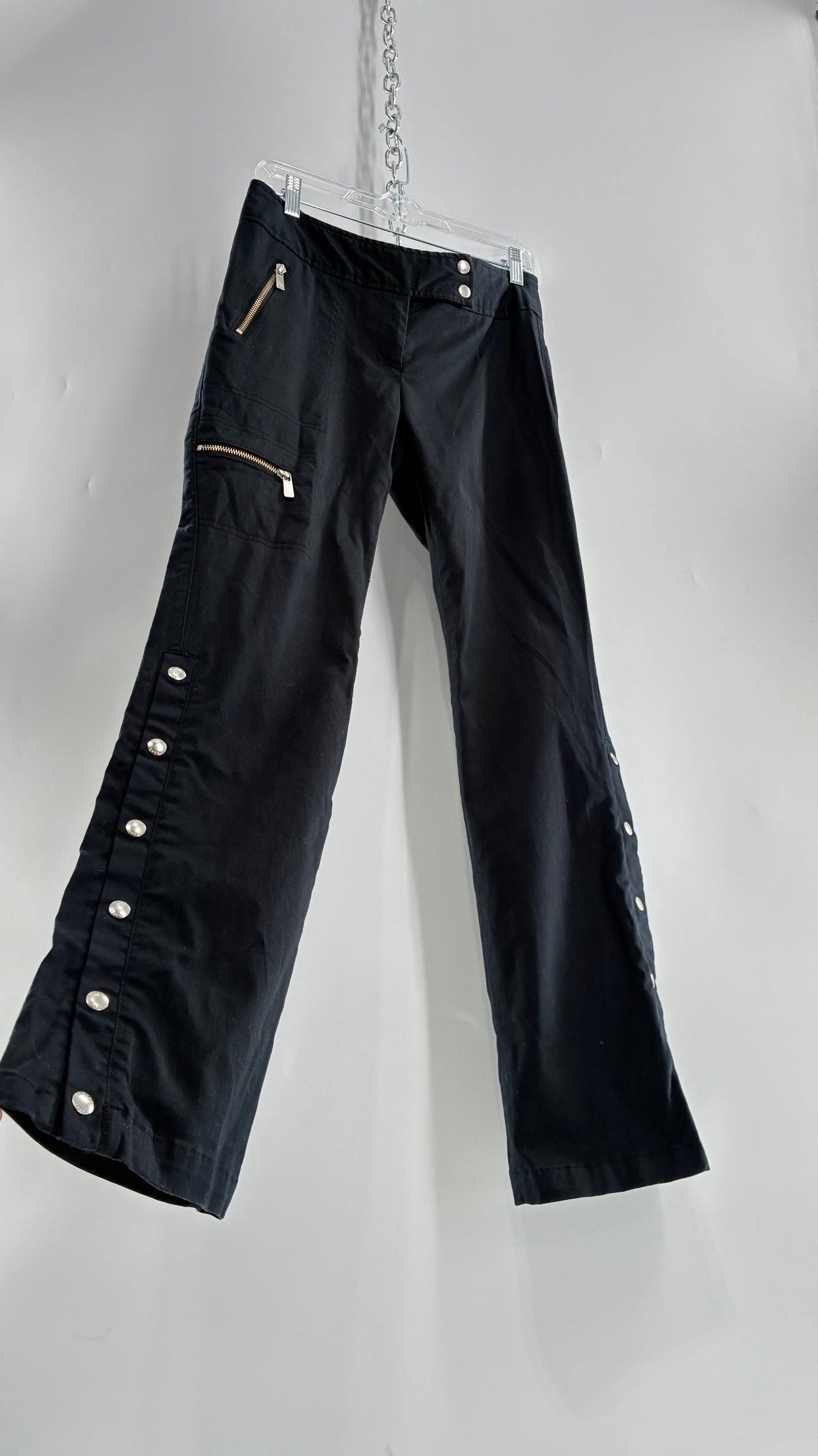 Vintage MICHAEL KORS Black Button Leg Kick Flare Low Rise Pants with Zipper Details and Side Closure (6)