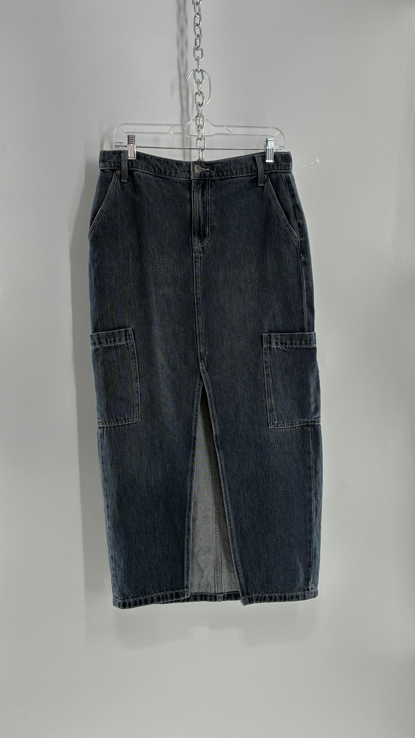 Old Navy Mid Rise Vented Denim Cargo Skirt (4)