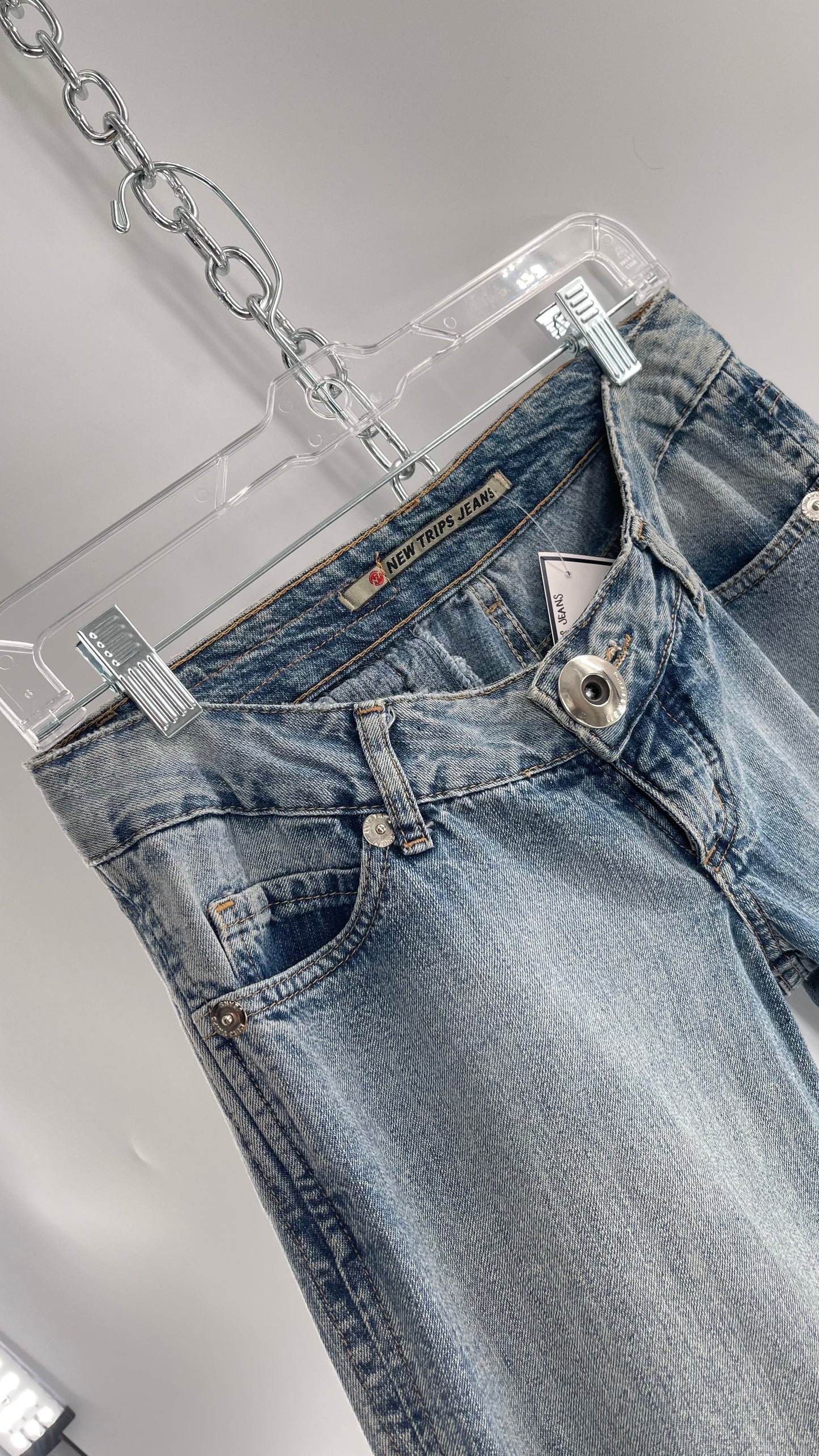 Vintage New Trips Light Wash Kick Flare Jeans with Zipper Hem Detail, V Waistline and Oversized Metal Buttons (40)