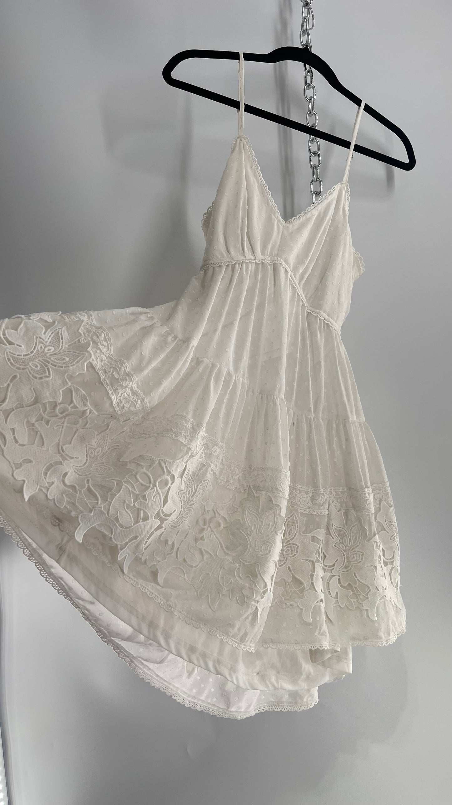 INA Voluminous White Tiered Open Back Mini Dress with Lace Trim (M)