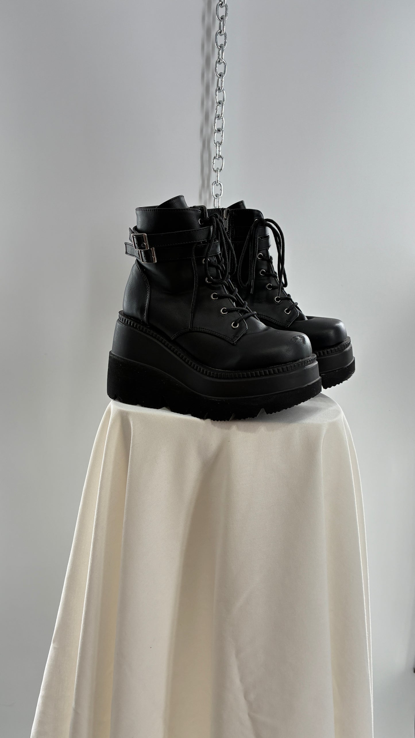 DEMONIA Shaker-52 Black Platform Wedge Combat Boots (9)