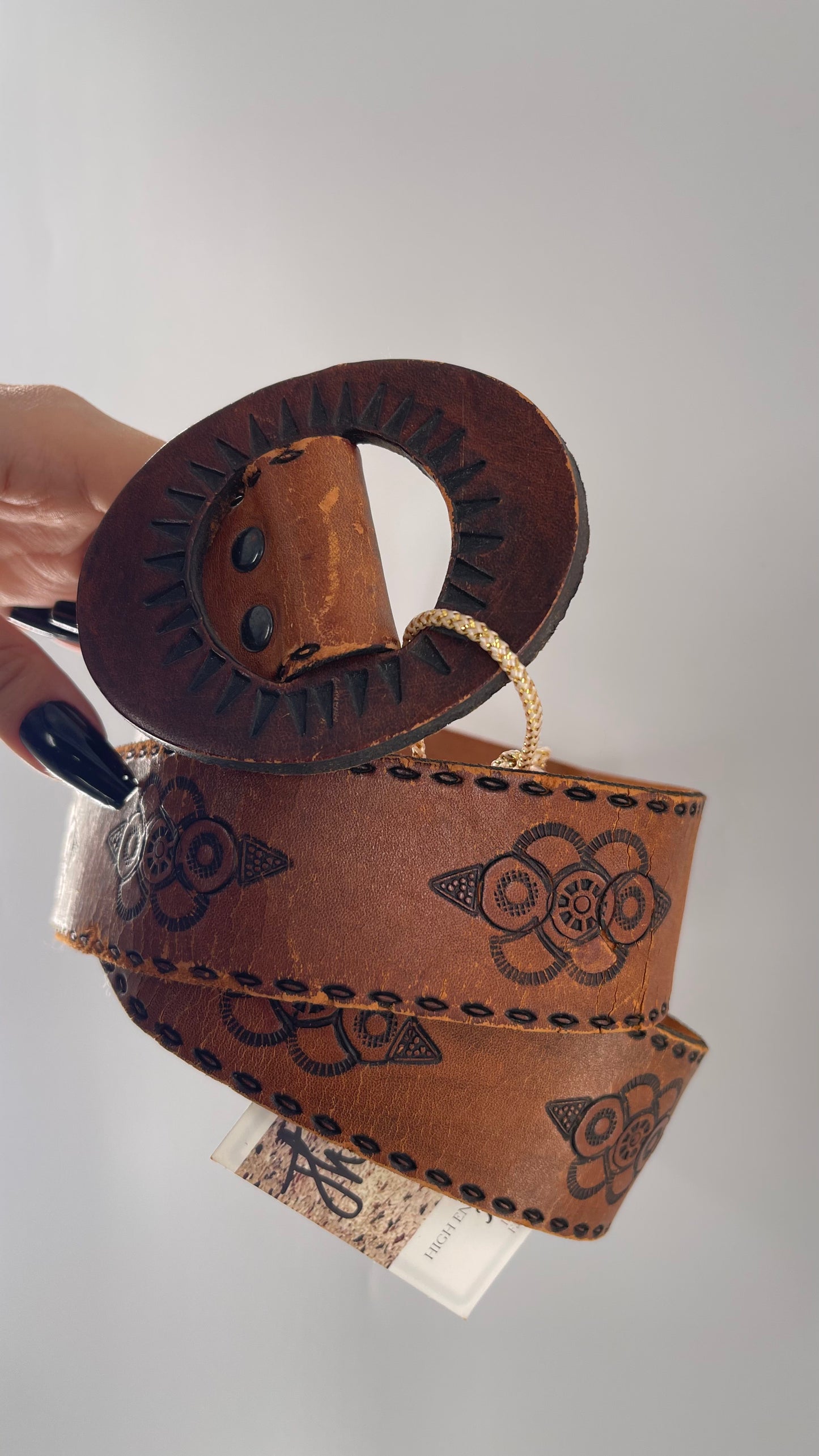 Vintage 70s Hand Tooled HandCrafted Embossed Genuine Leather Belt (S/M)