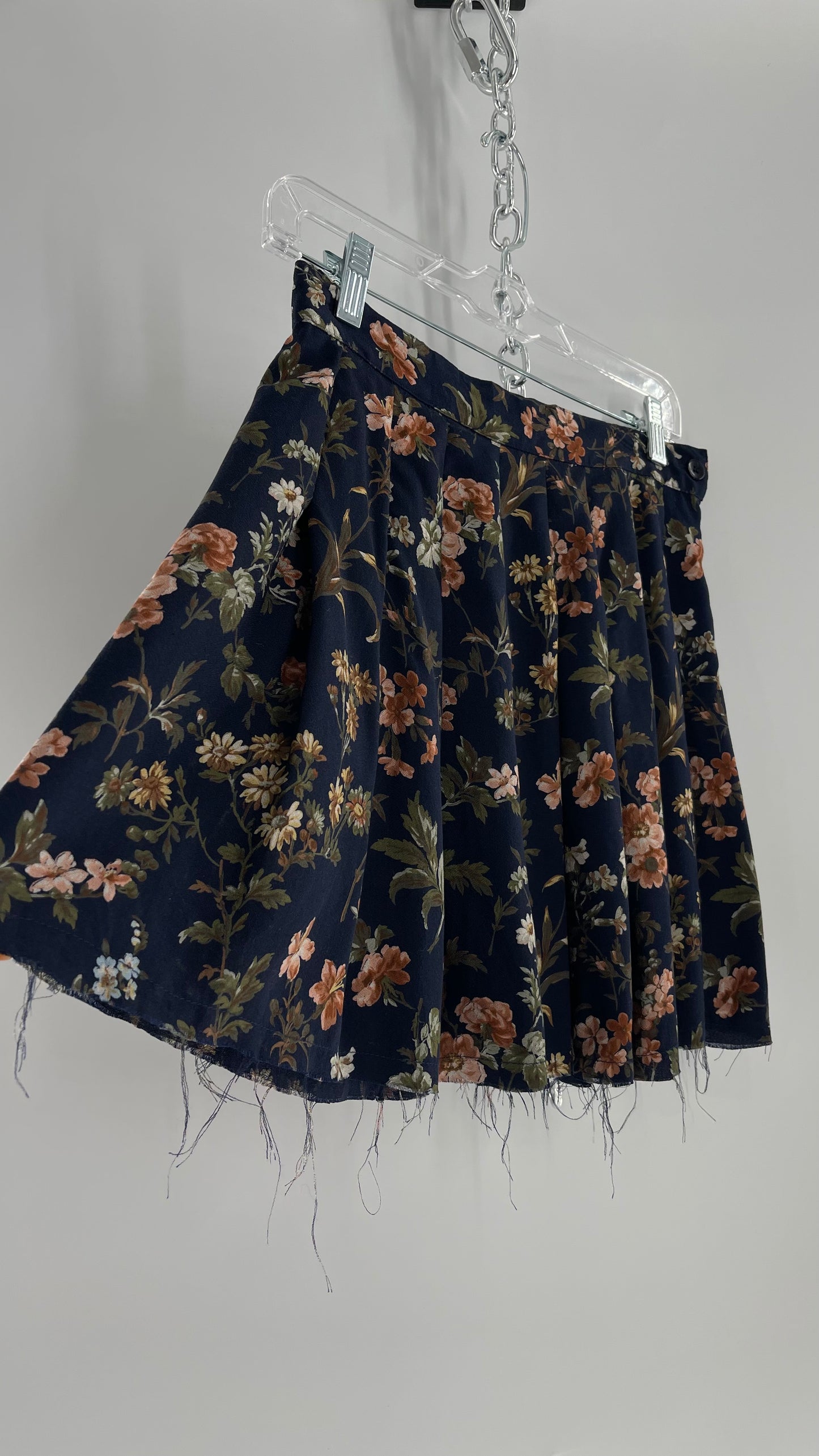 Urban Outfitters Upcycled Renewal Vintage Floral Distressed Pleated Mini Skirt (S)