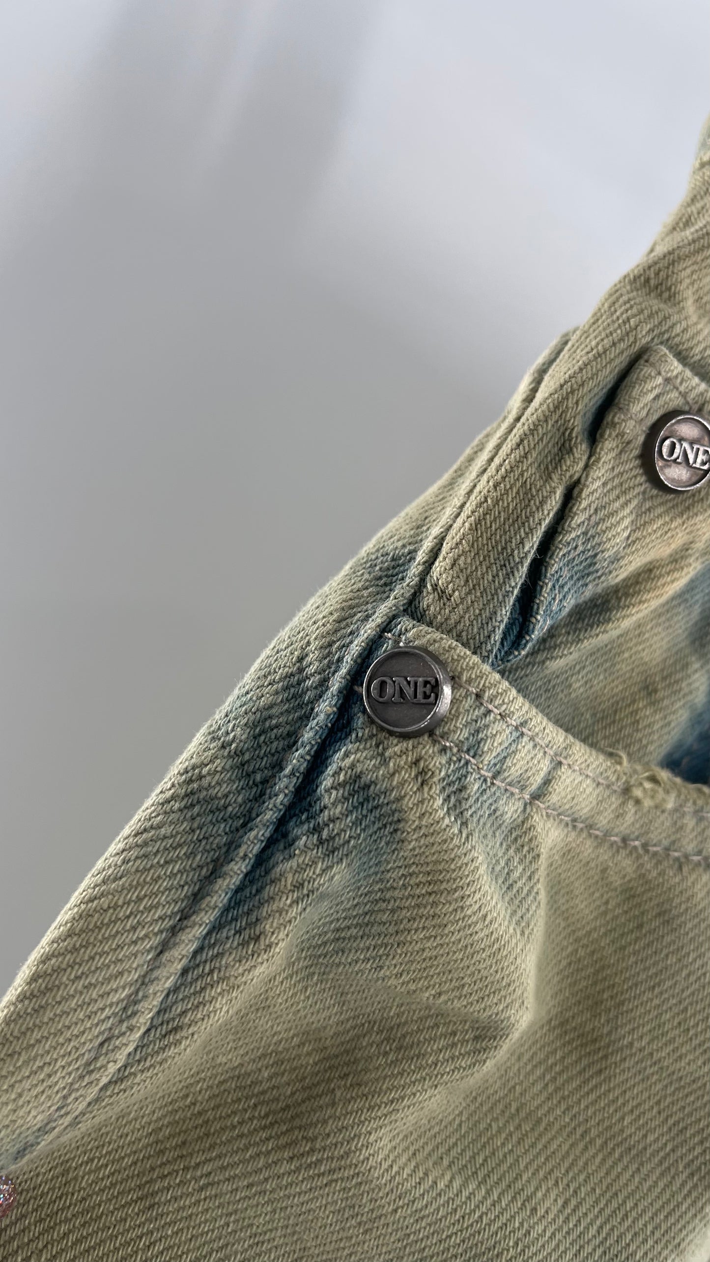 One Teaspoon Distressed Baggy/Bandit Relaxed Jean with Green Hue/Wash (Khaki Haze) (25)