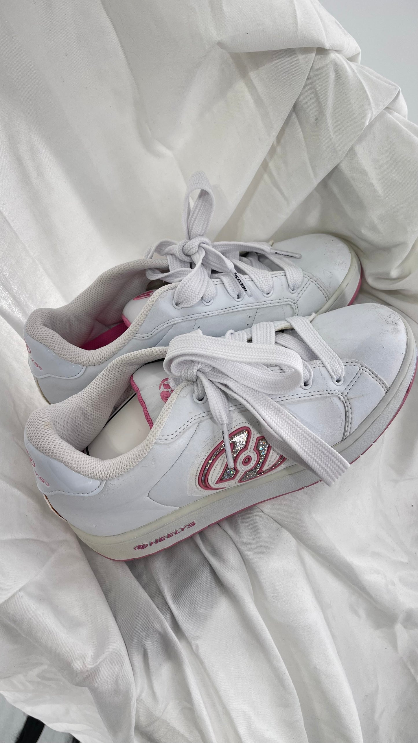 Vintage Scuffed Up White Pink Glitter Heelys (7)