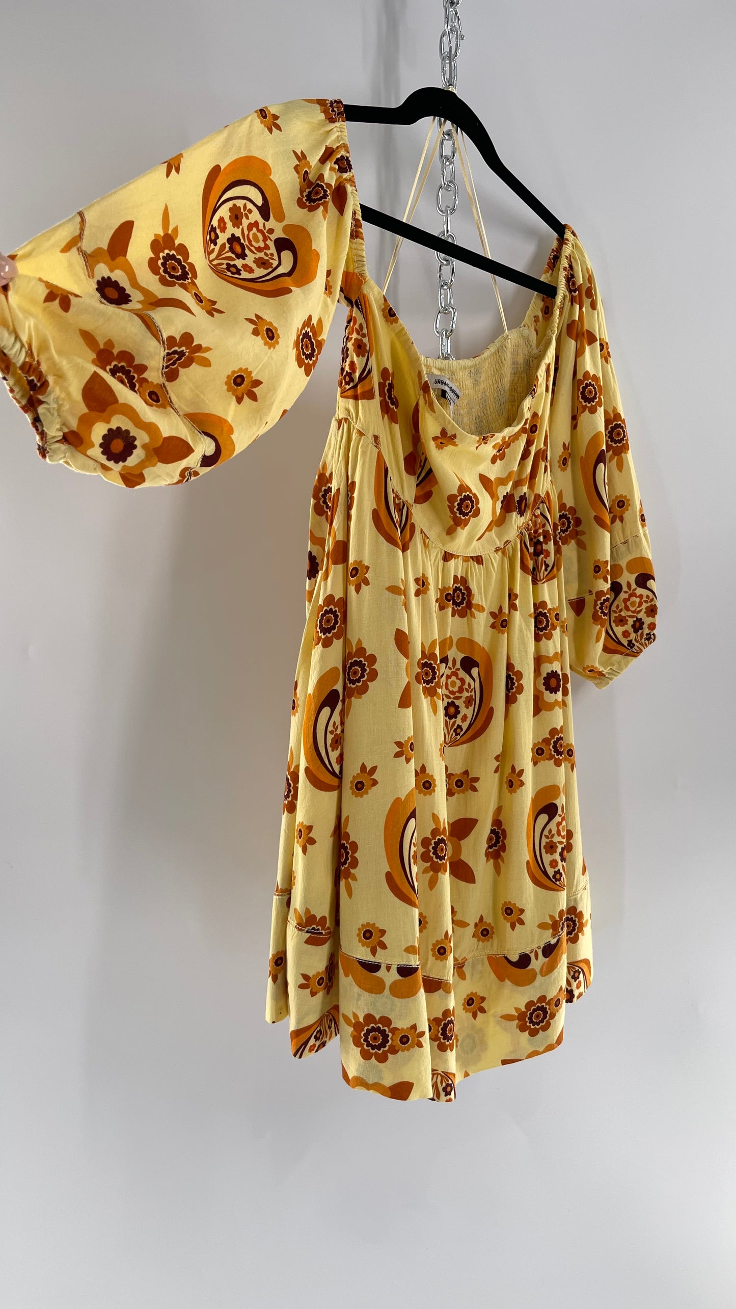 Urban Outfitters 1970s Puff Sleeve Retro Printed Babydoll Mini (Small)