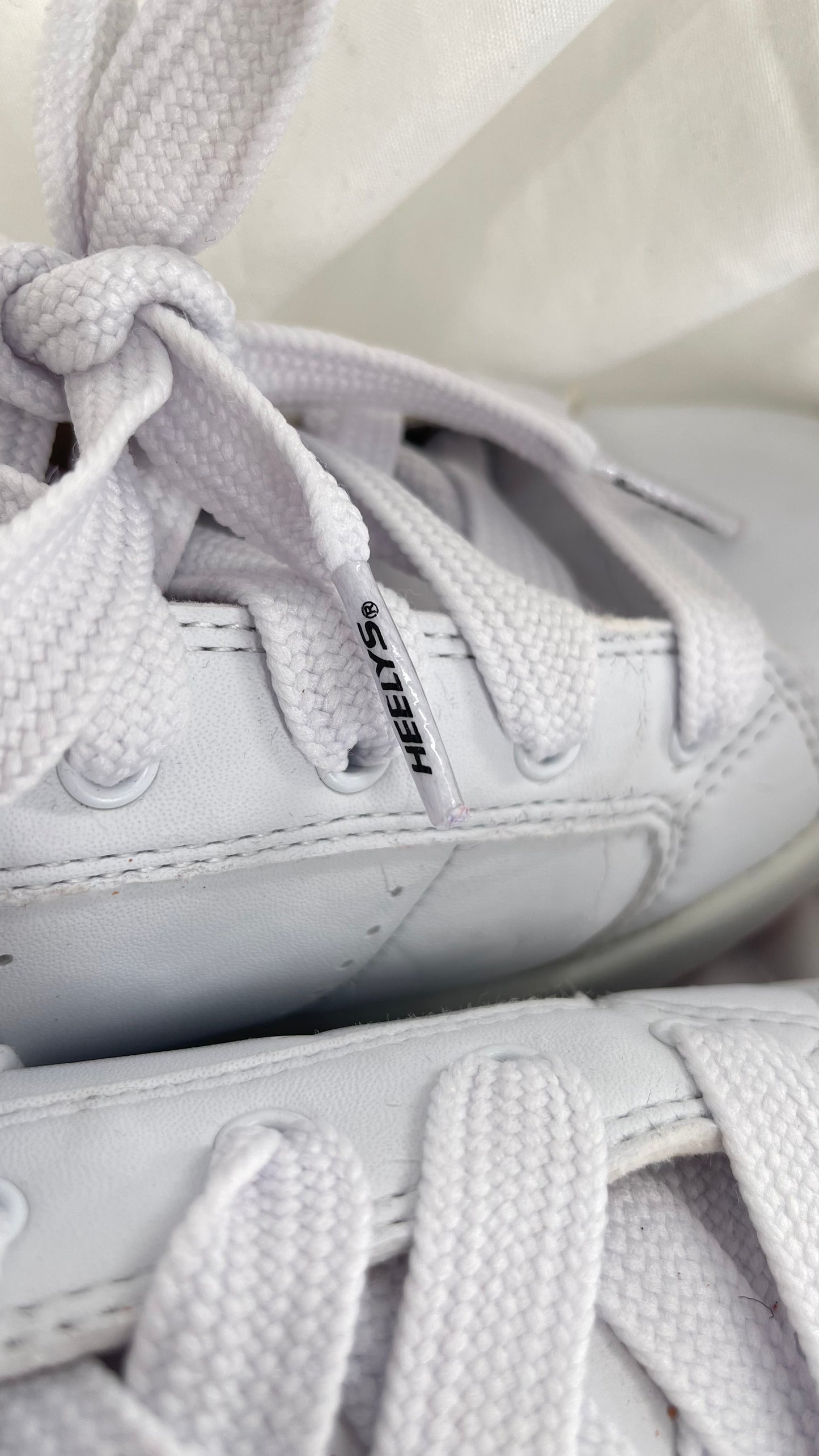 Vintage Scuffed Up White Pink Glitter Heelys (7)
