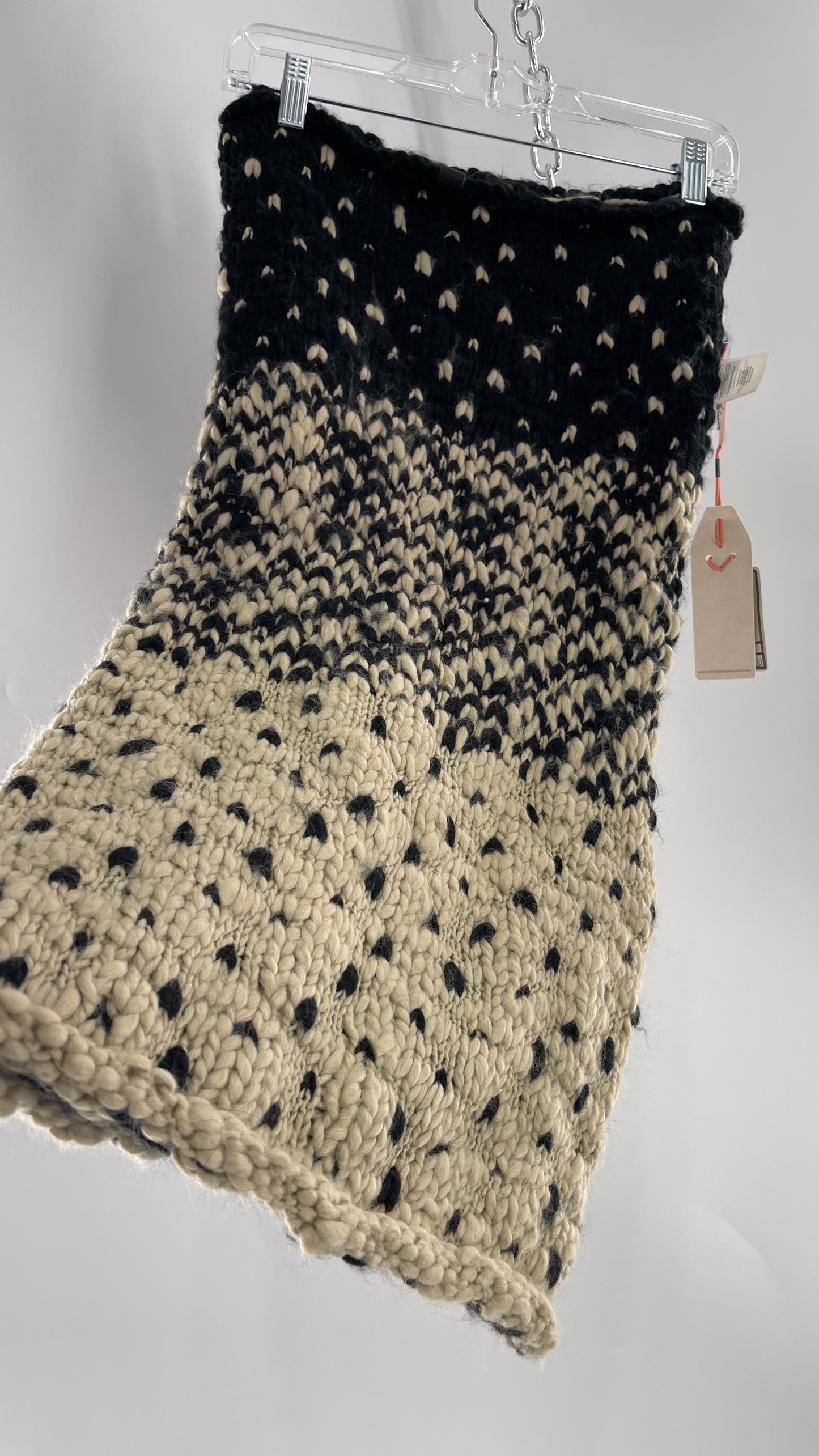 Anthropologie Bickley + Mitchell Beige and Black Heavy Chunky Knit Infinity Tube Scarf with Tags Attached