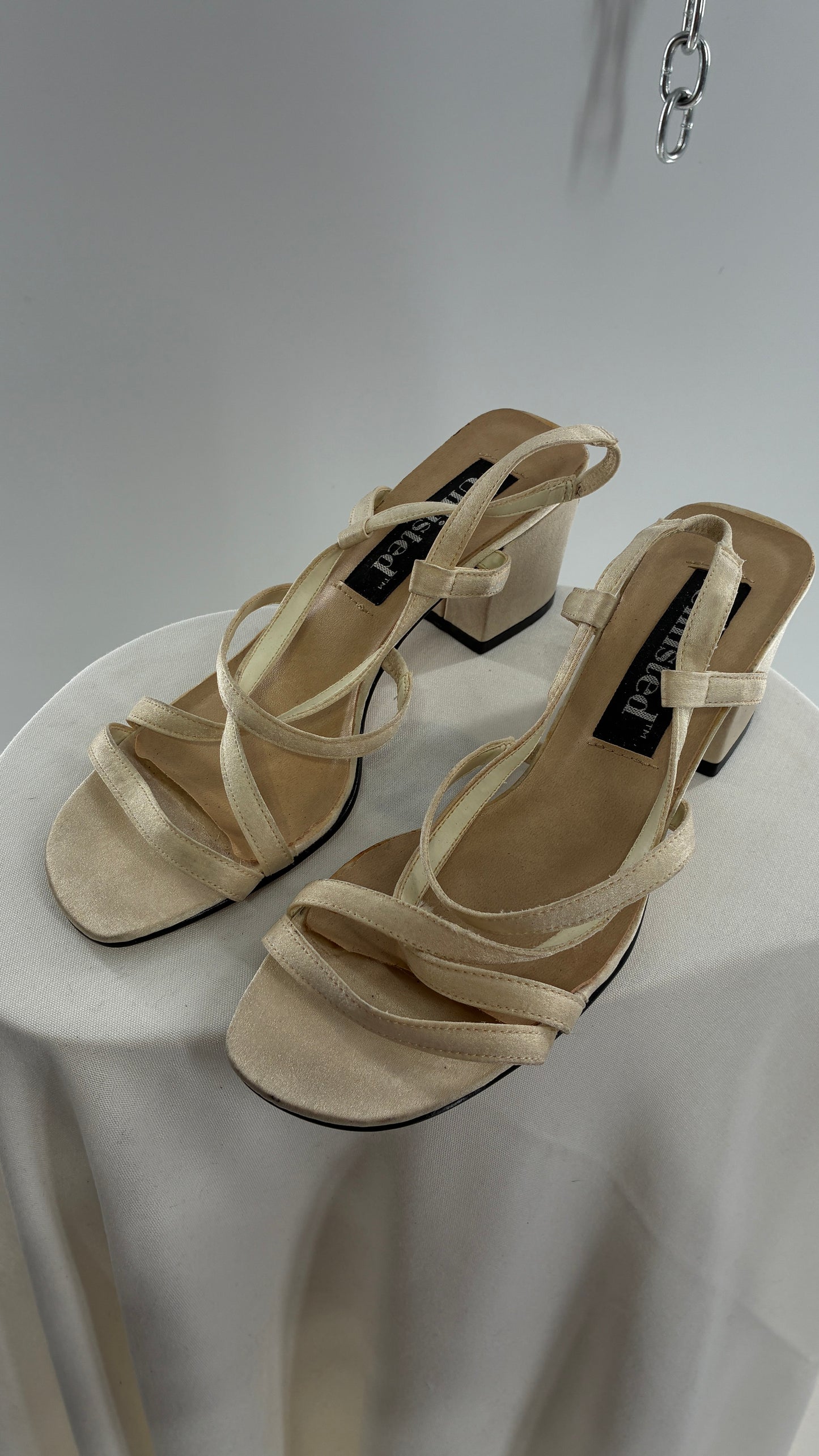 Vintage UNLISTED 1990s Strappy Ivory Block Kitten Heel Sandal (8)