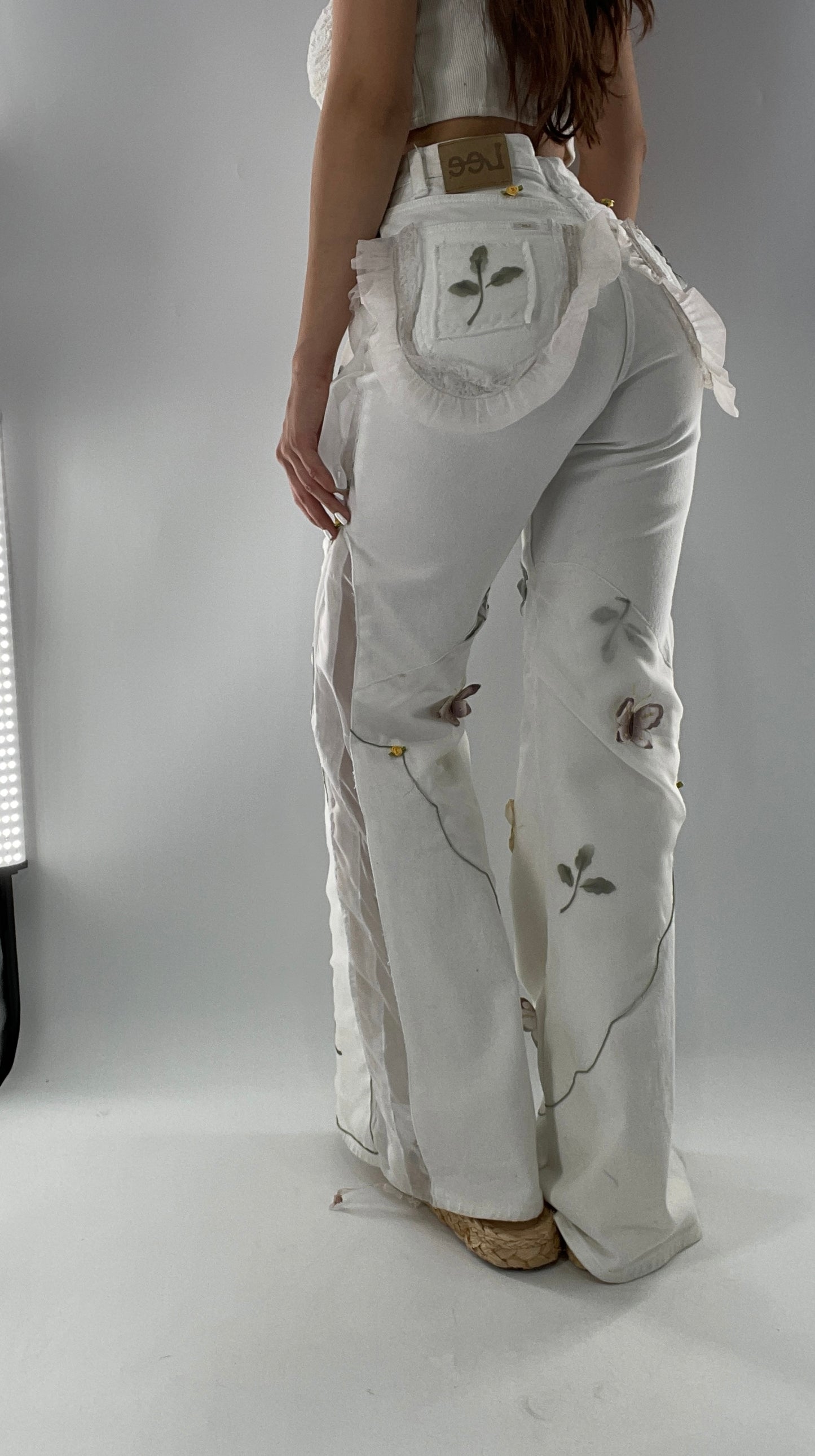 Remade Upcycled Lee White Jeans with Drawstring Adjustable Length, Lace Trim Pockets, Embroidery and Appliqué Details (27)