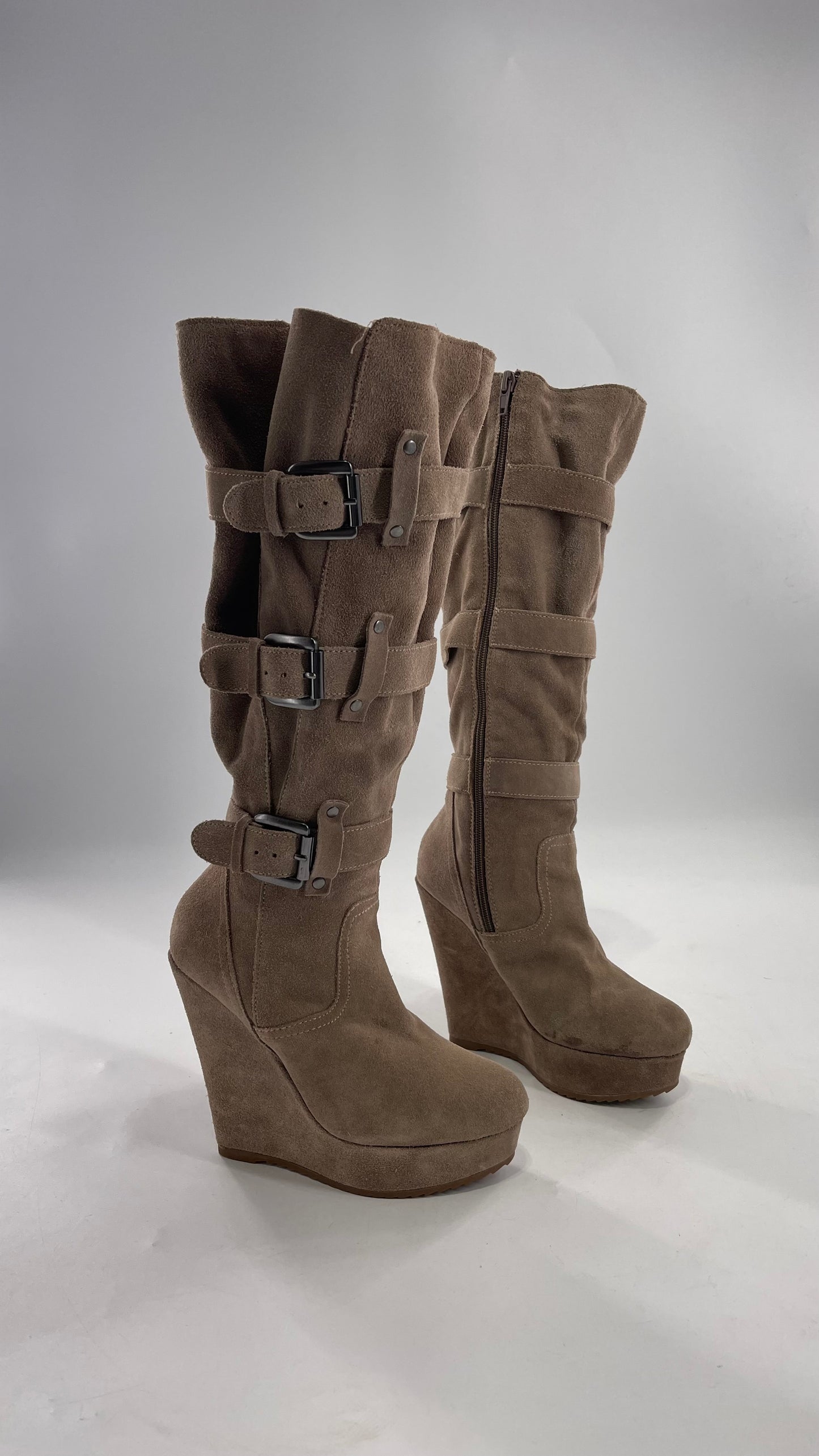 Vintage Bakers Genuine Suede Leather Gray/Tan Wedge Platform Knee High Boots with Gun Metal Buckles (6)