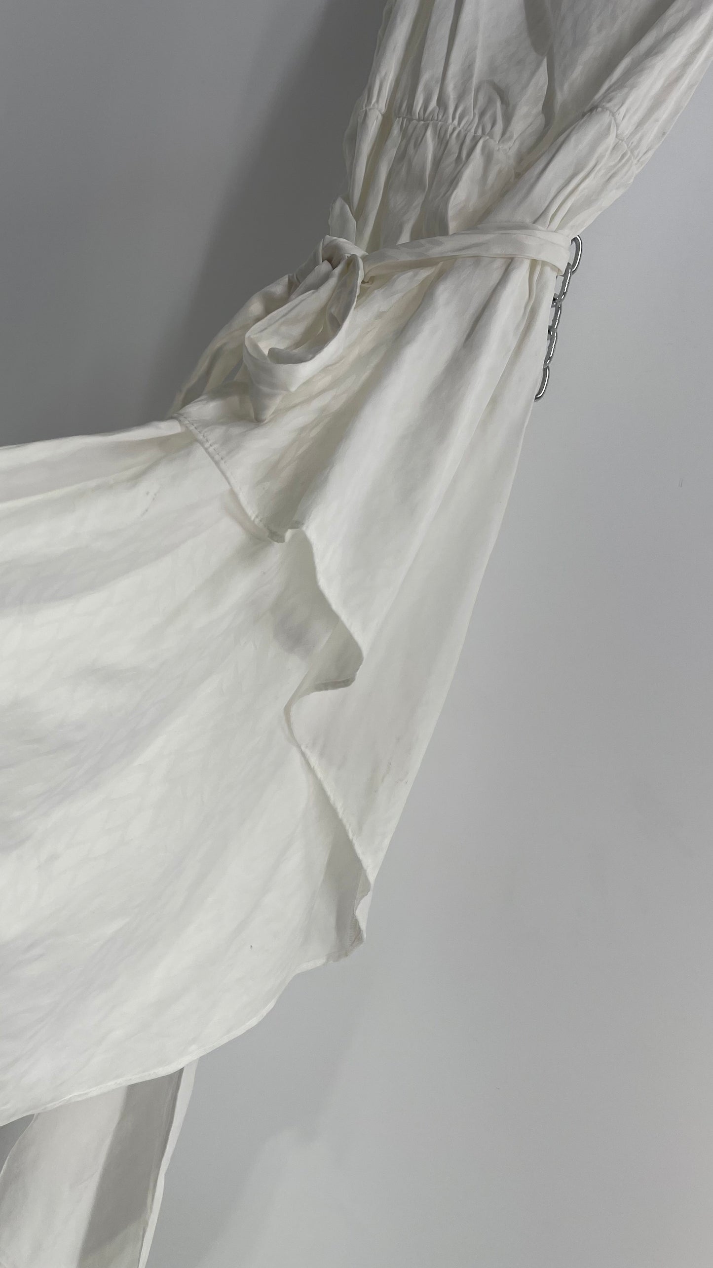 Sachin + Babi Anthropologie White Asymmetrical Hem Tunic Blouse (Medium)