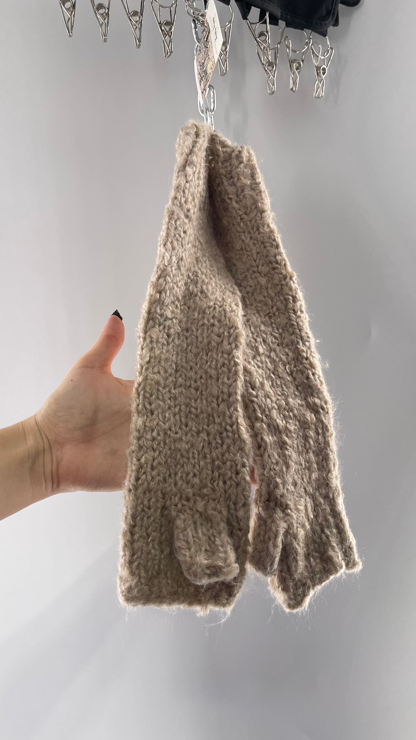 Urban Outfitters Beige/Oatmeal Knit Arm Warmer/Glove with Covered Palm, Thumb Hole