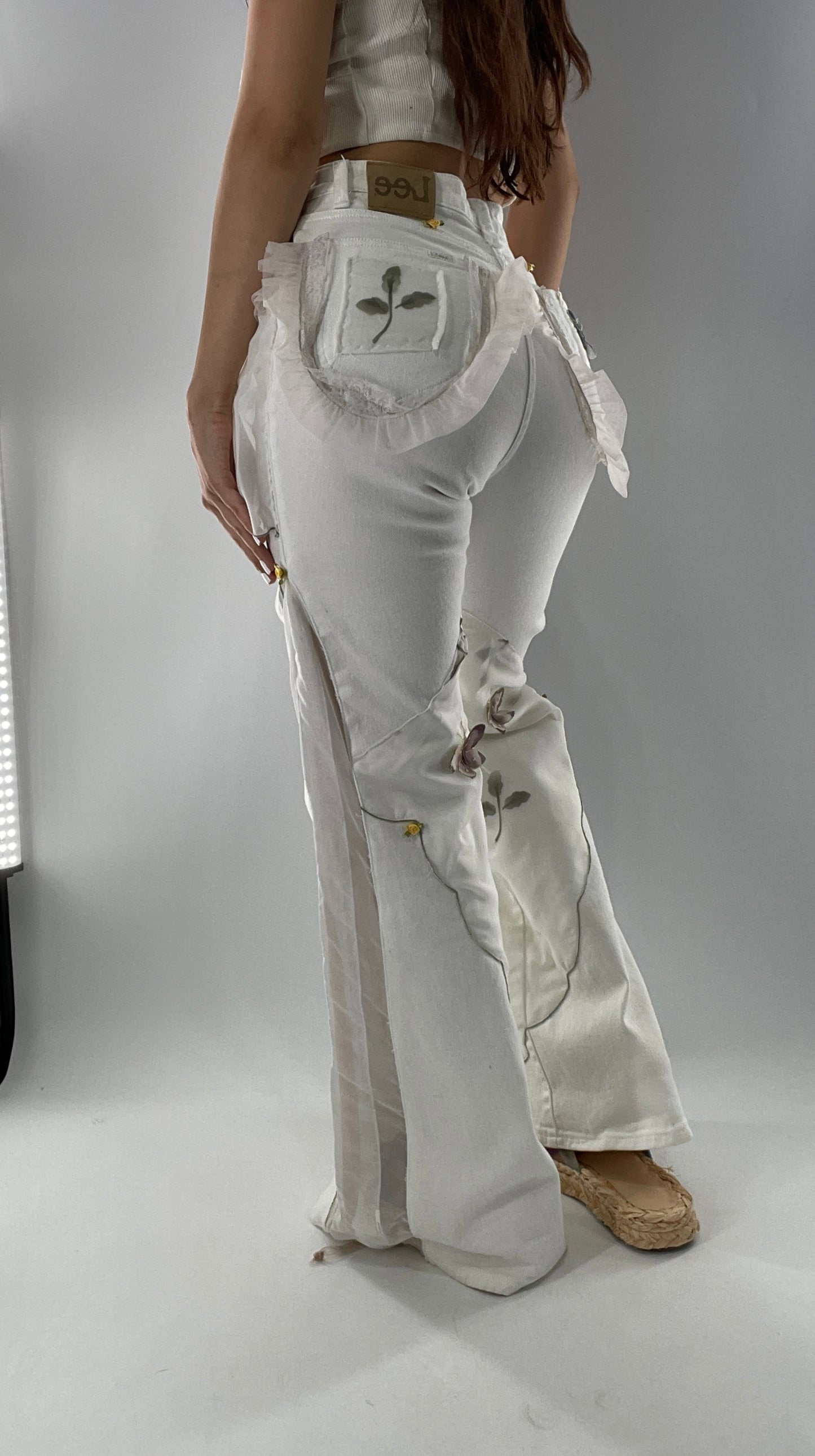 Remade Upcycled Lee White Jeans with Drawstring Adjustable Length, Lace Trim Pockets, Embroidery and Appliqué Details (27)