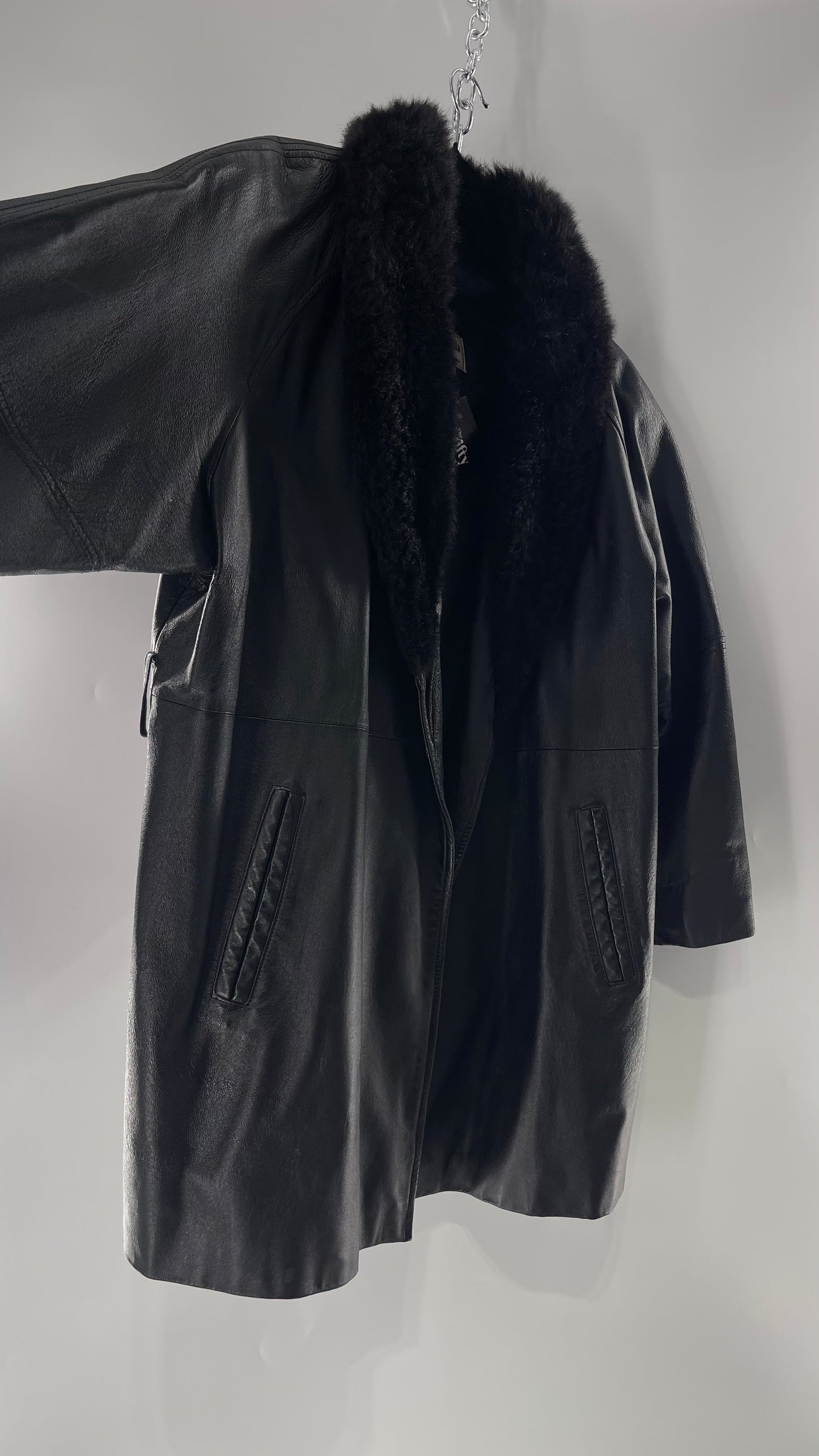 FITZWRIGHT Vintage Black Leather Coat with New Zealand Opposum Fur Collar and Faux Fur Belt (C)(Large)