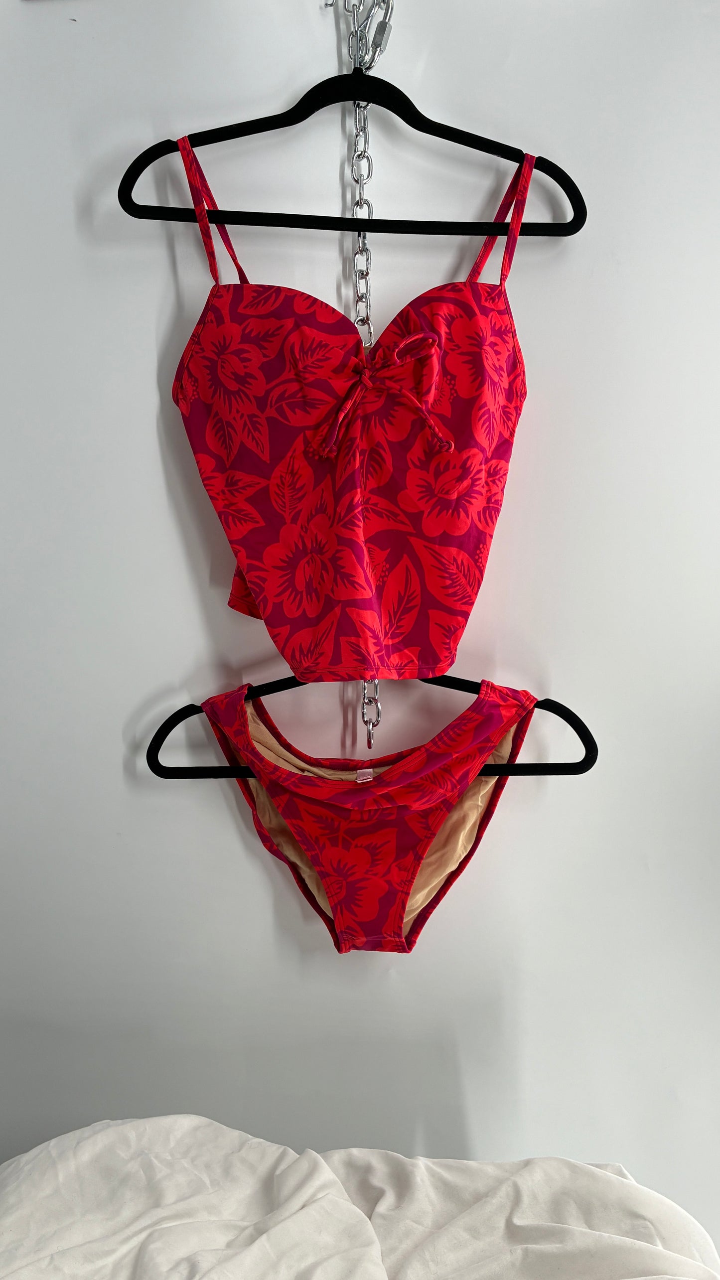 Vintage Victoria’s Secret Tropical Patterned Tankini Set with Underwire (38C, M)