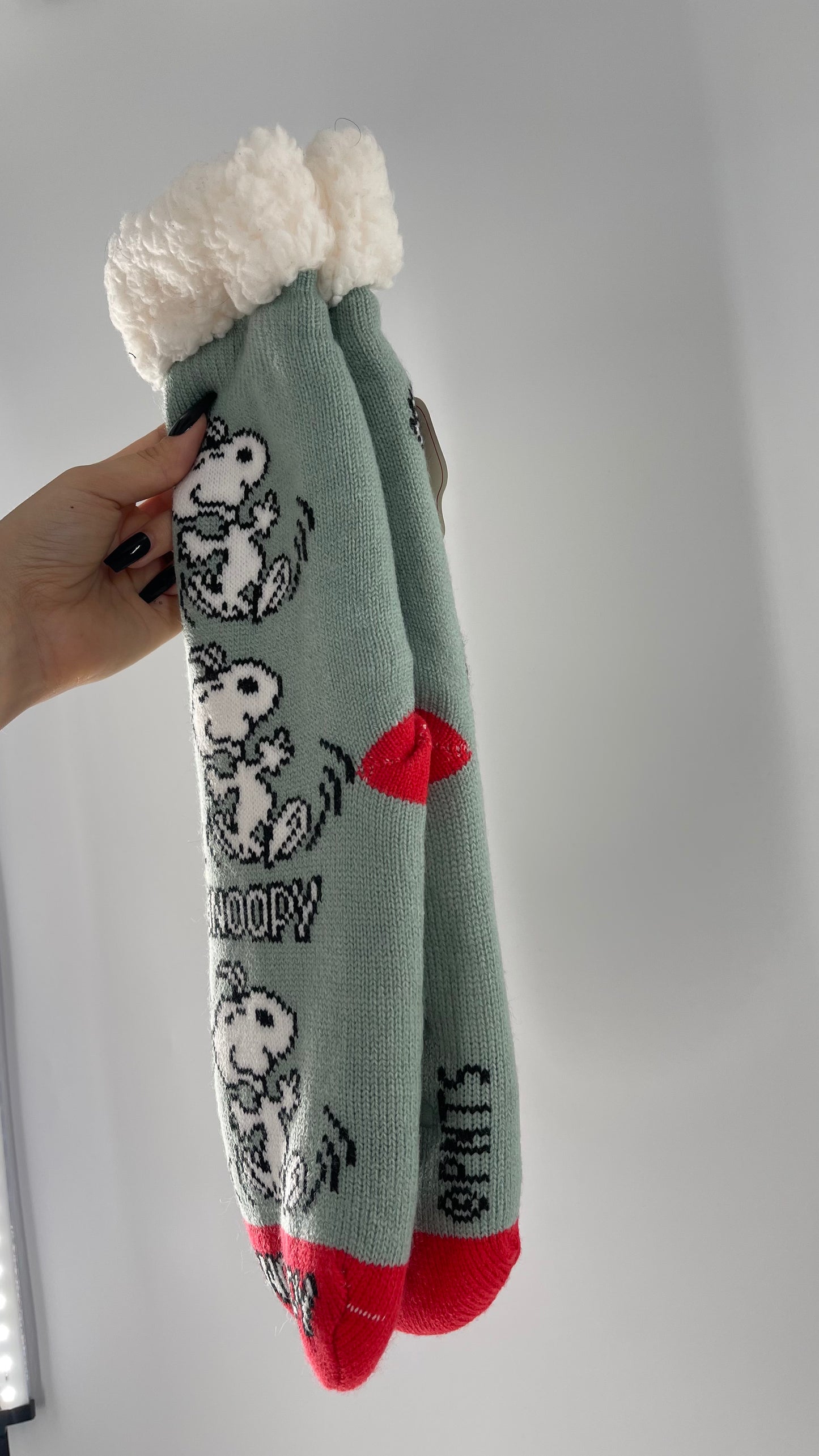 Fluff Lined Thick Knit Snoopy Slipper Socks
