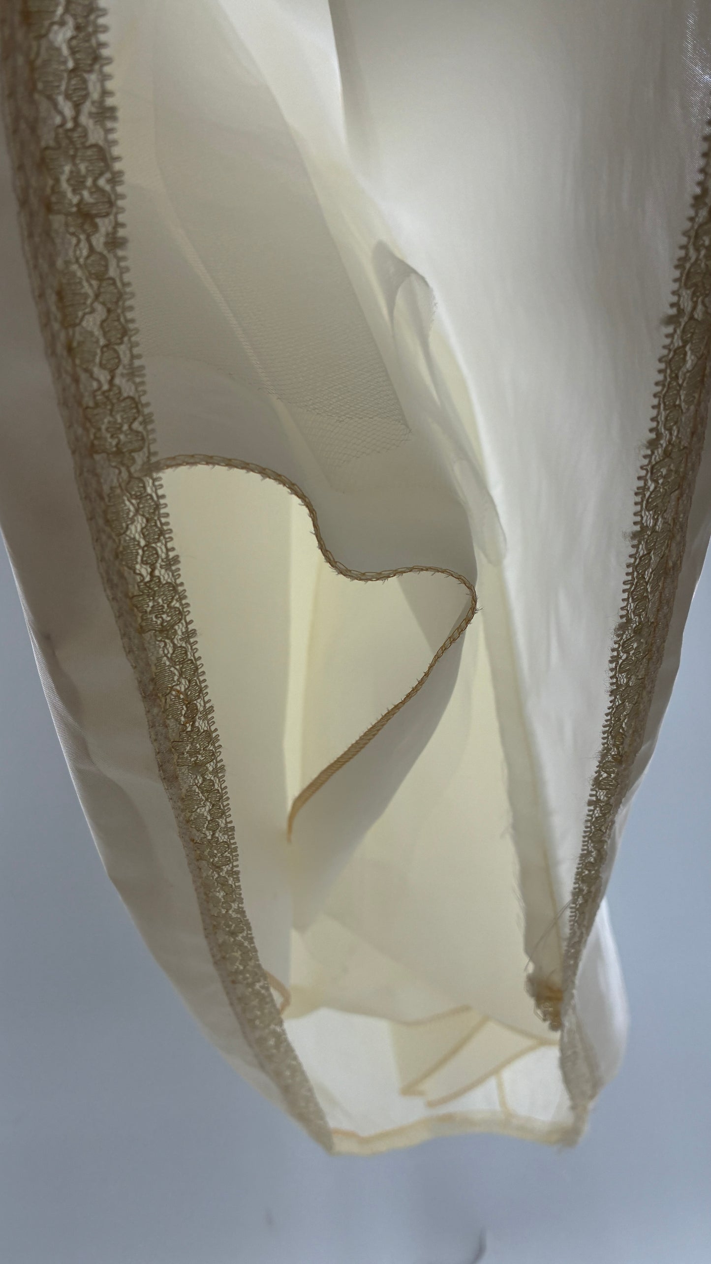 Vintage 1960s Off White Crinoline Style Skirt with Layers of Tulle (Small)