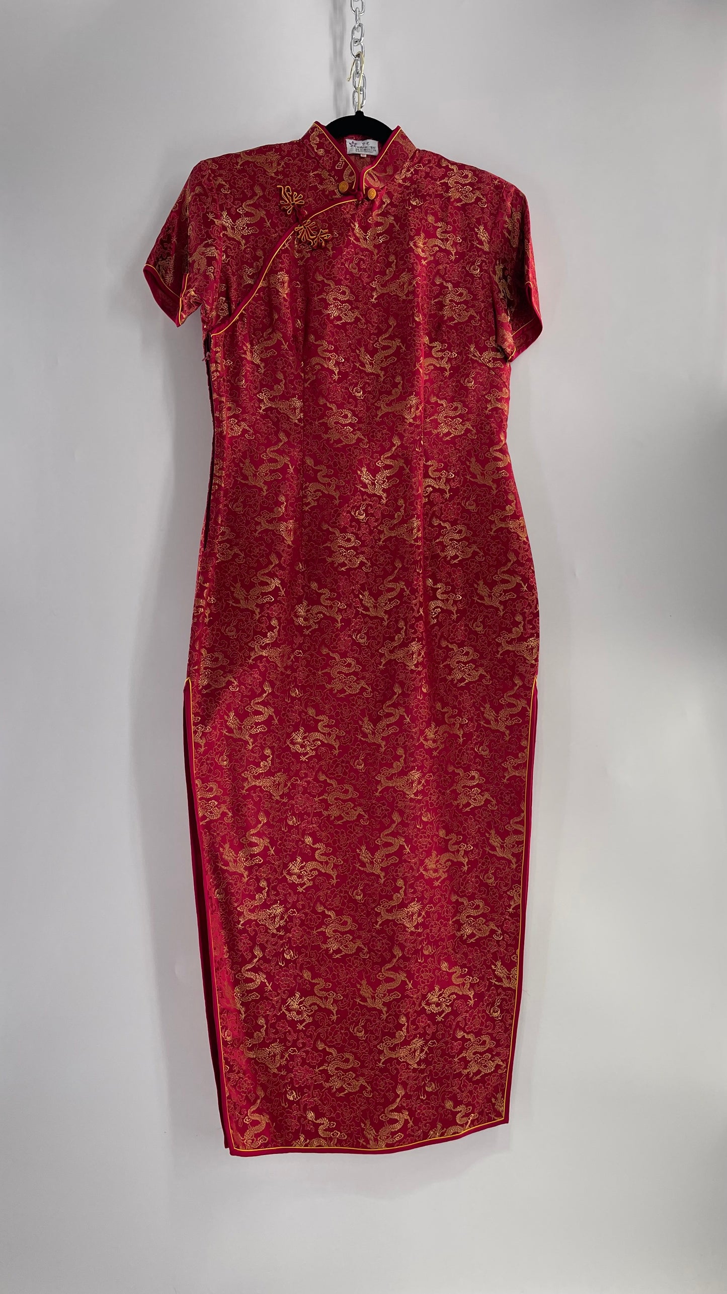 Vintage 1980s Chinese Red Silk Dragon Motif Printed/Embroidered Qipao (XL)