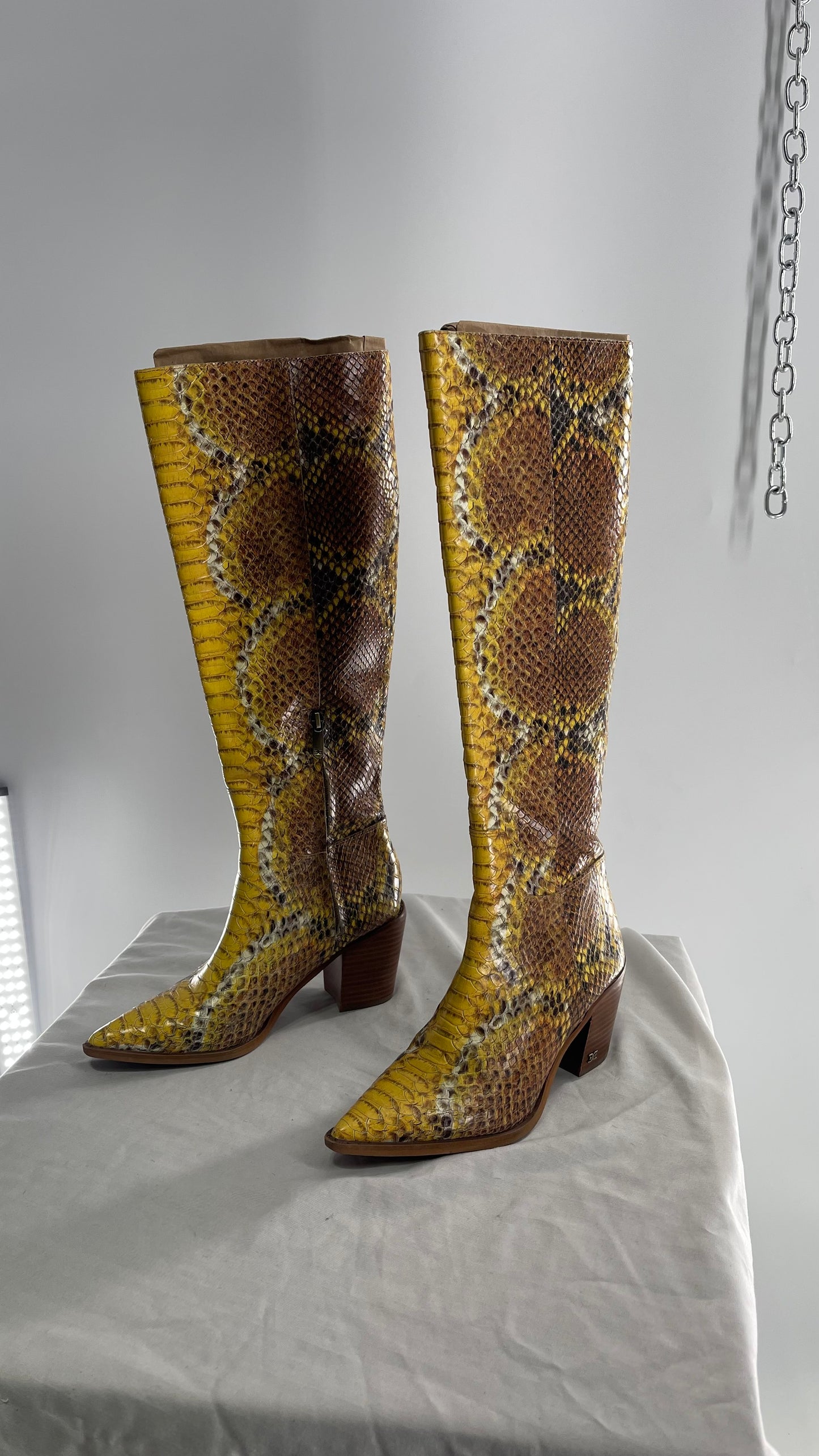 Sam Edelman Yellow Snakeskin Patterned Pointed Toe Knee High Boots (7)