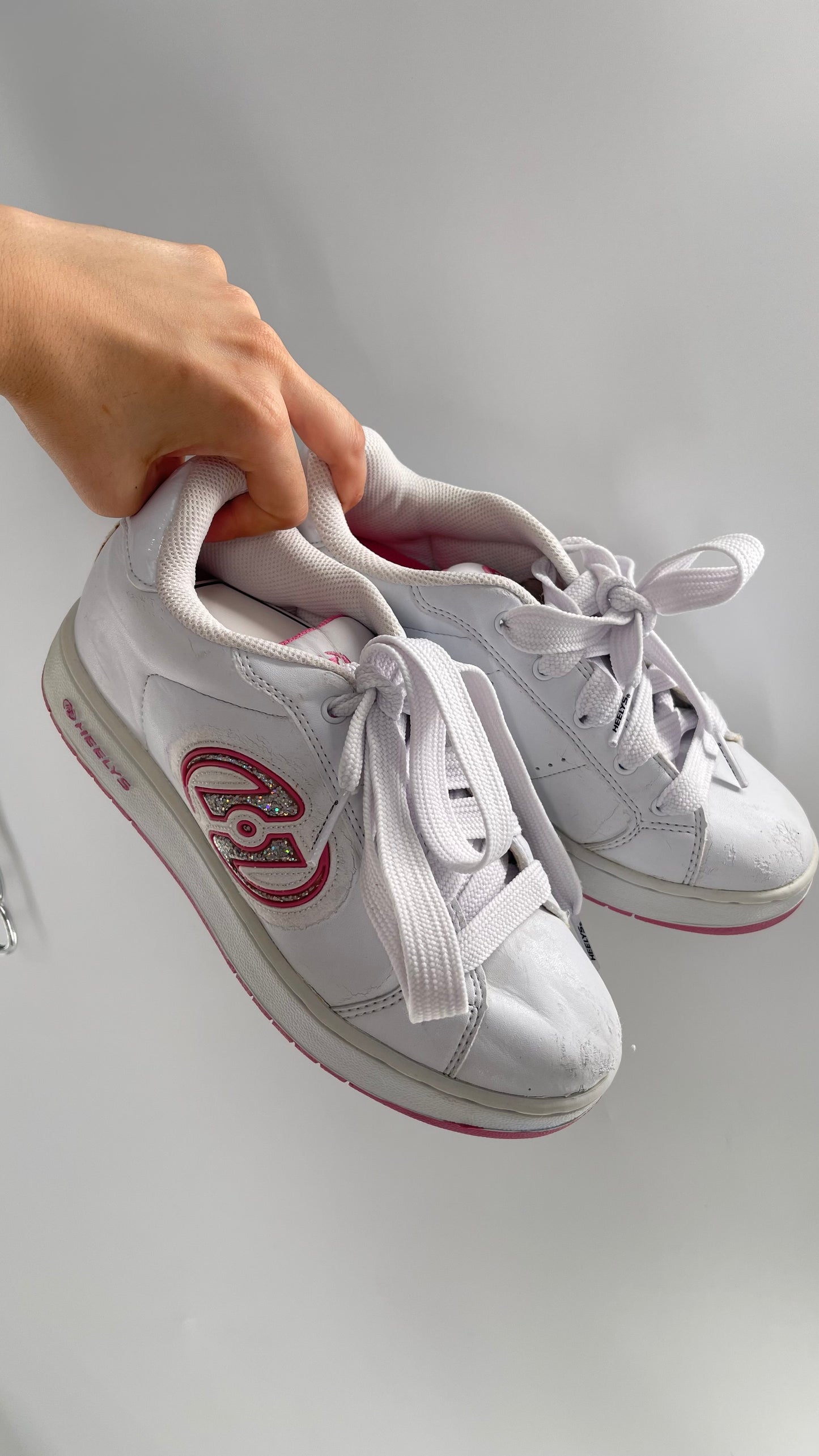 Vintage Scuffed Up White Pink Glitter Heelys (7)