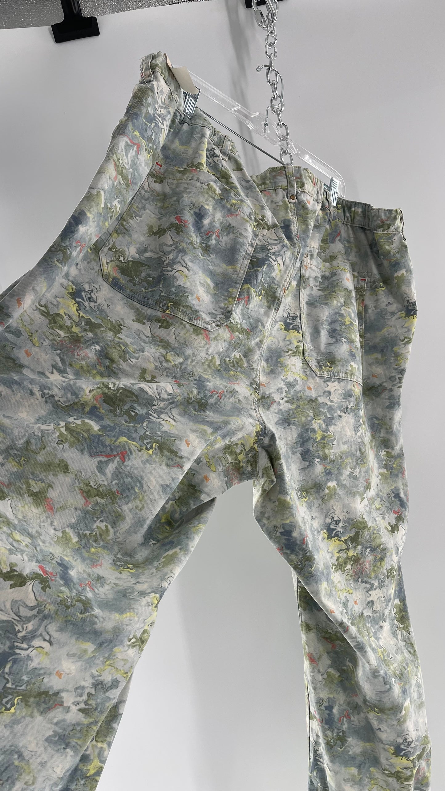 Pilcro Anthropologie Lilly Pad Pond Painted Water Color Cargos (26W)