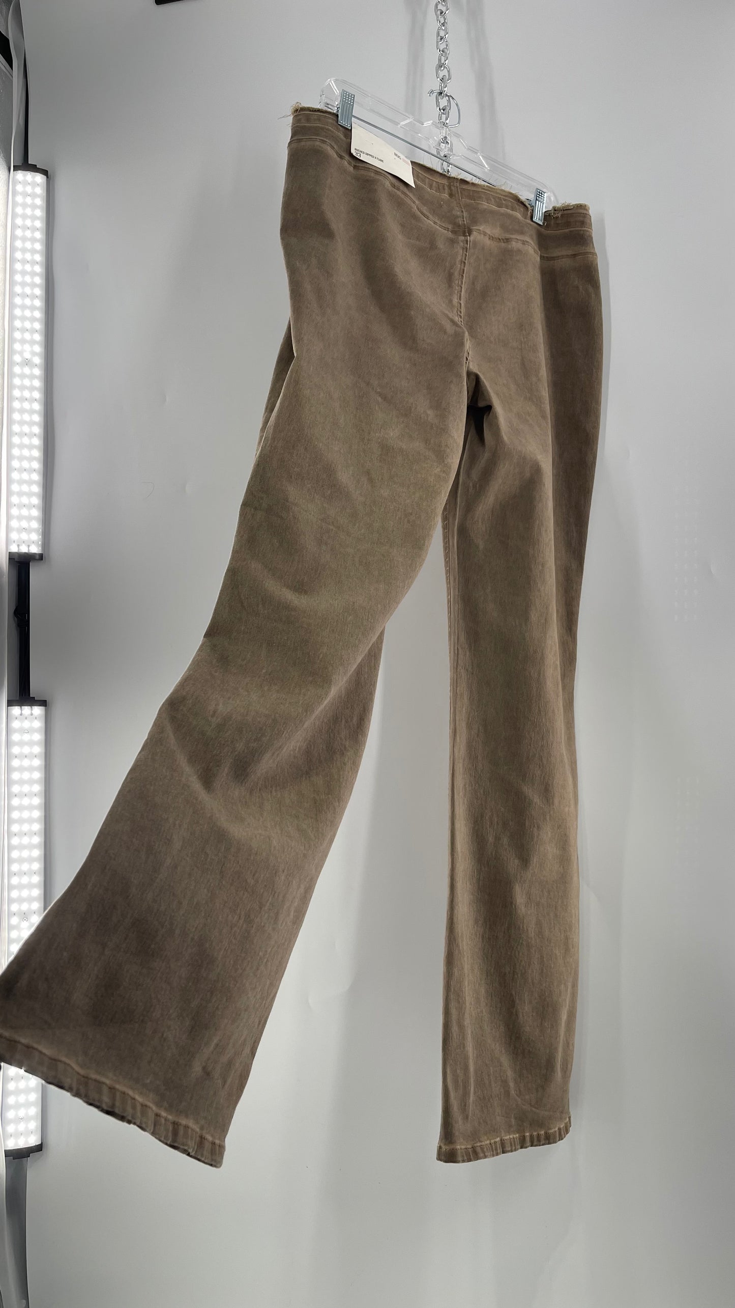BDG Brown Scrunch Front Kick Flare Bell Bottoms with Side Zipper (33)