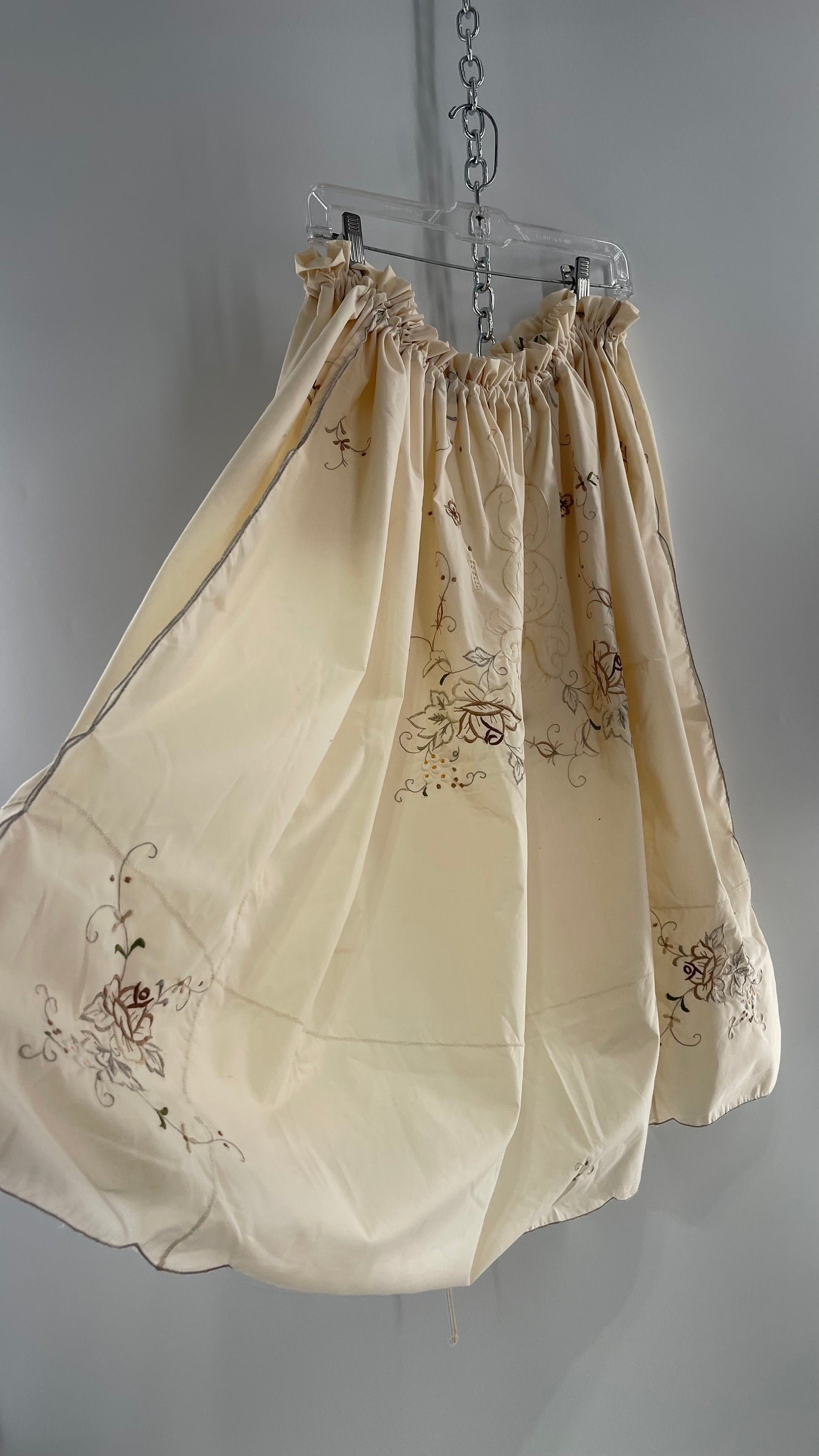 Custom Handmade Vintage Embroidered Off White Soirée Skirt (One Size)