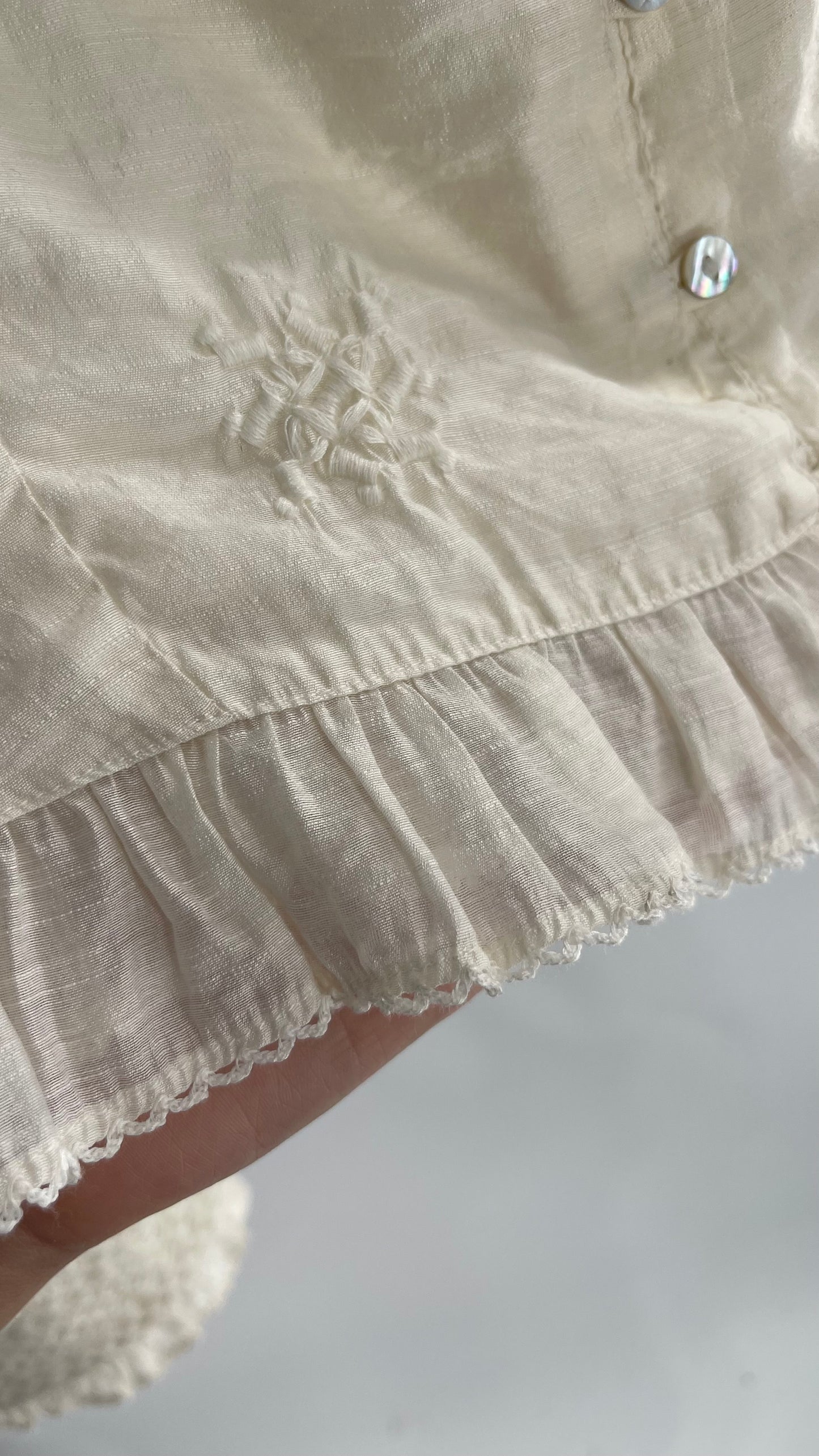 Free People White Cotton Bubble Sleeve Blouse with Embroidered Details (Medium)