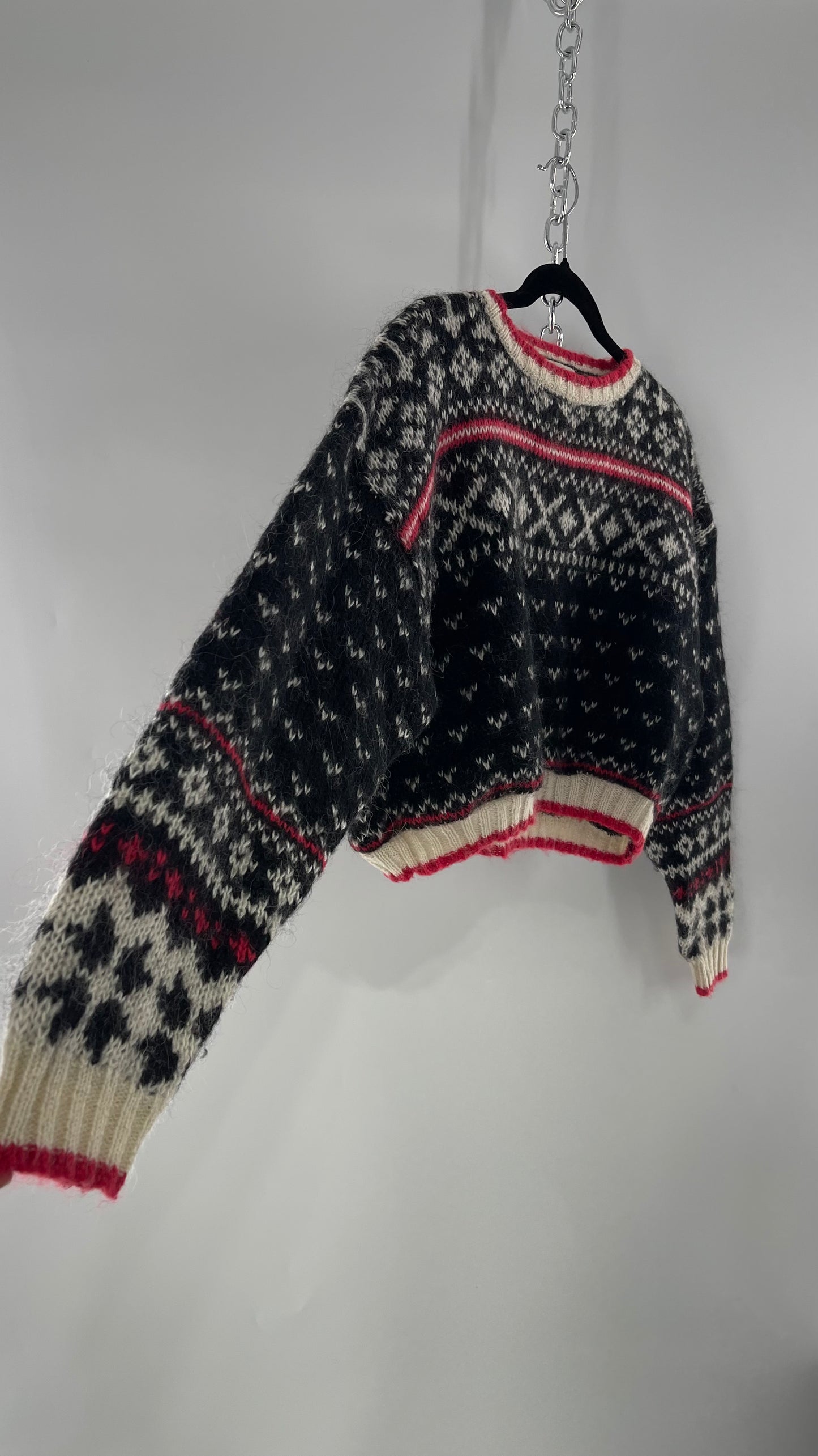 1980s Vintage Wool Black/White/Red Cropped Sweater (Medium)
