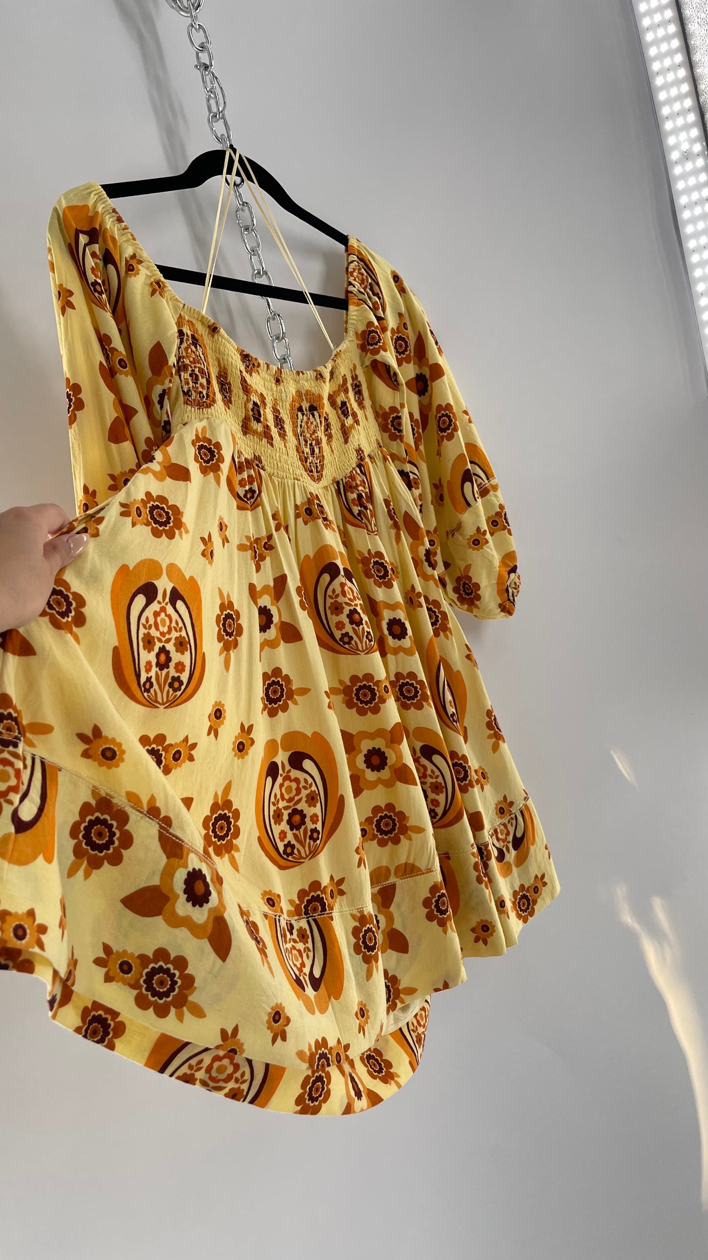 Urban Outfitters 1970s Puff Sleeve Retro Printed Babydoll Mini (Small)