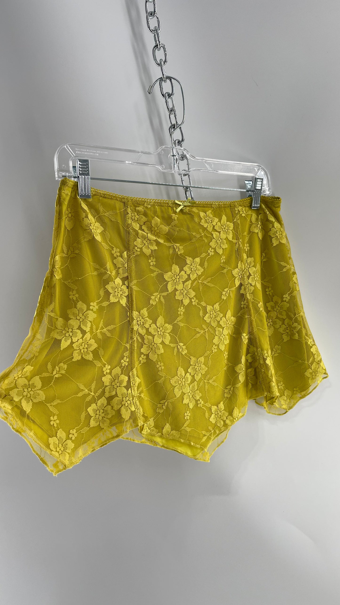 Urban Outfitters Green Lace Hankerchief Hem Mini Skirt (Medium)