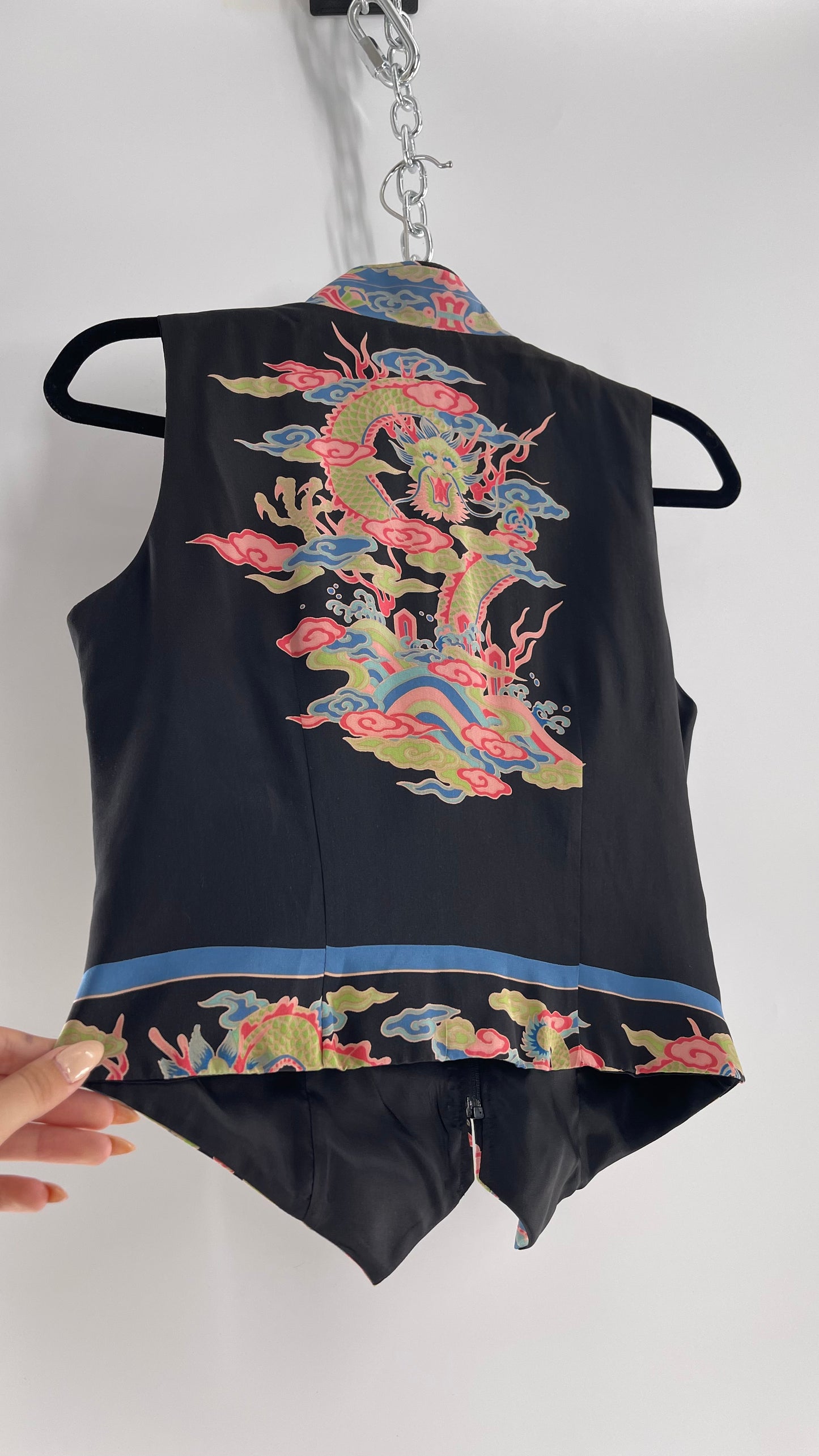 Vintage 1990s TAPP NEW YORK 100% Dragon Graphic Zip Front Crop Sleeveless Vest Top Silk (Medium)