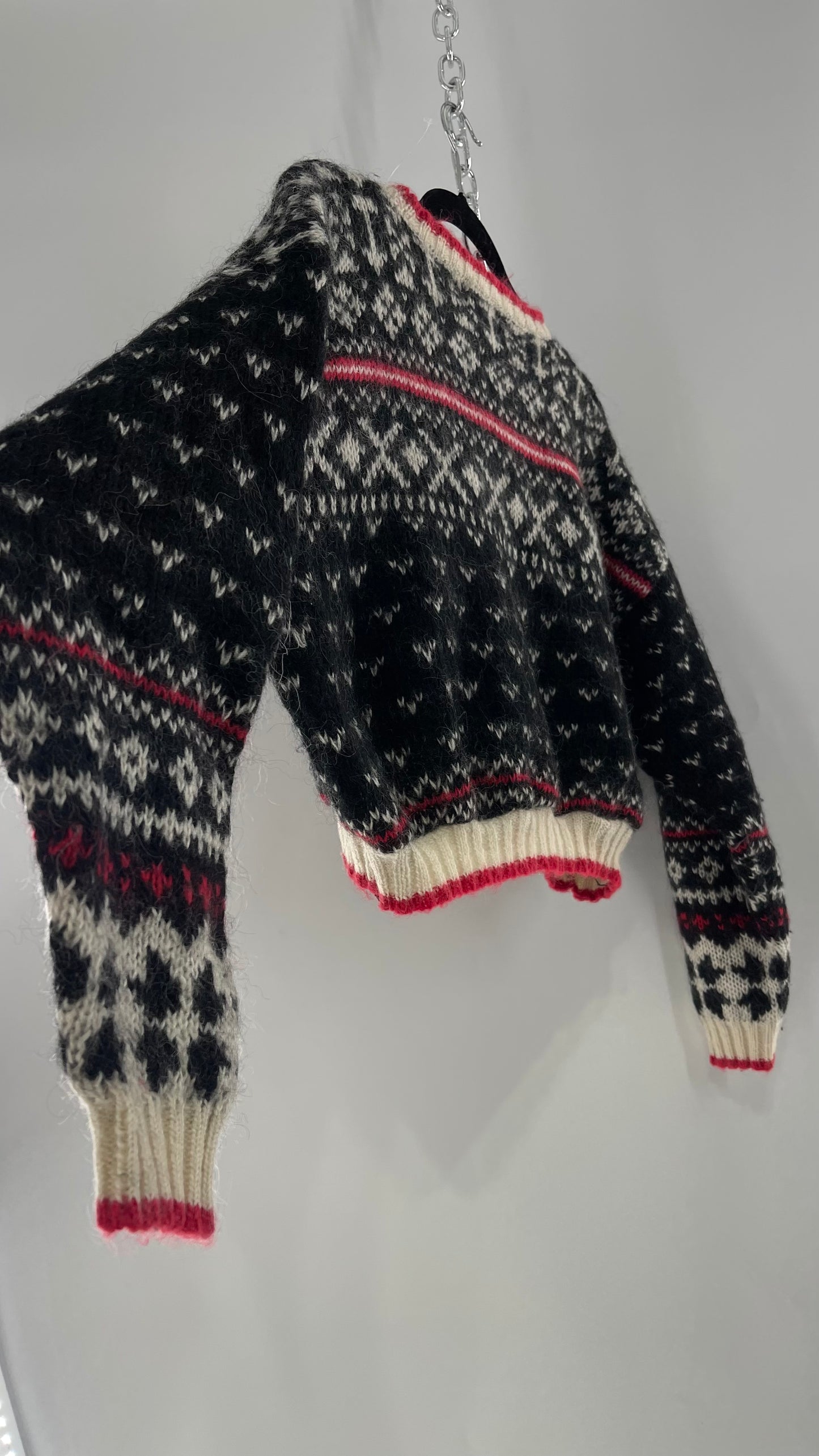1980s Vintage Wool Black/White/Red Cropped Sweater (Medium)