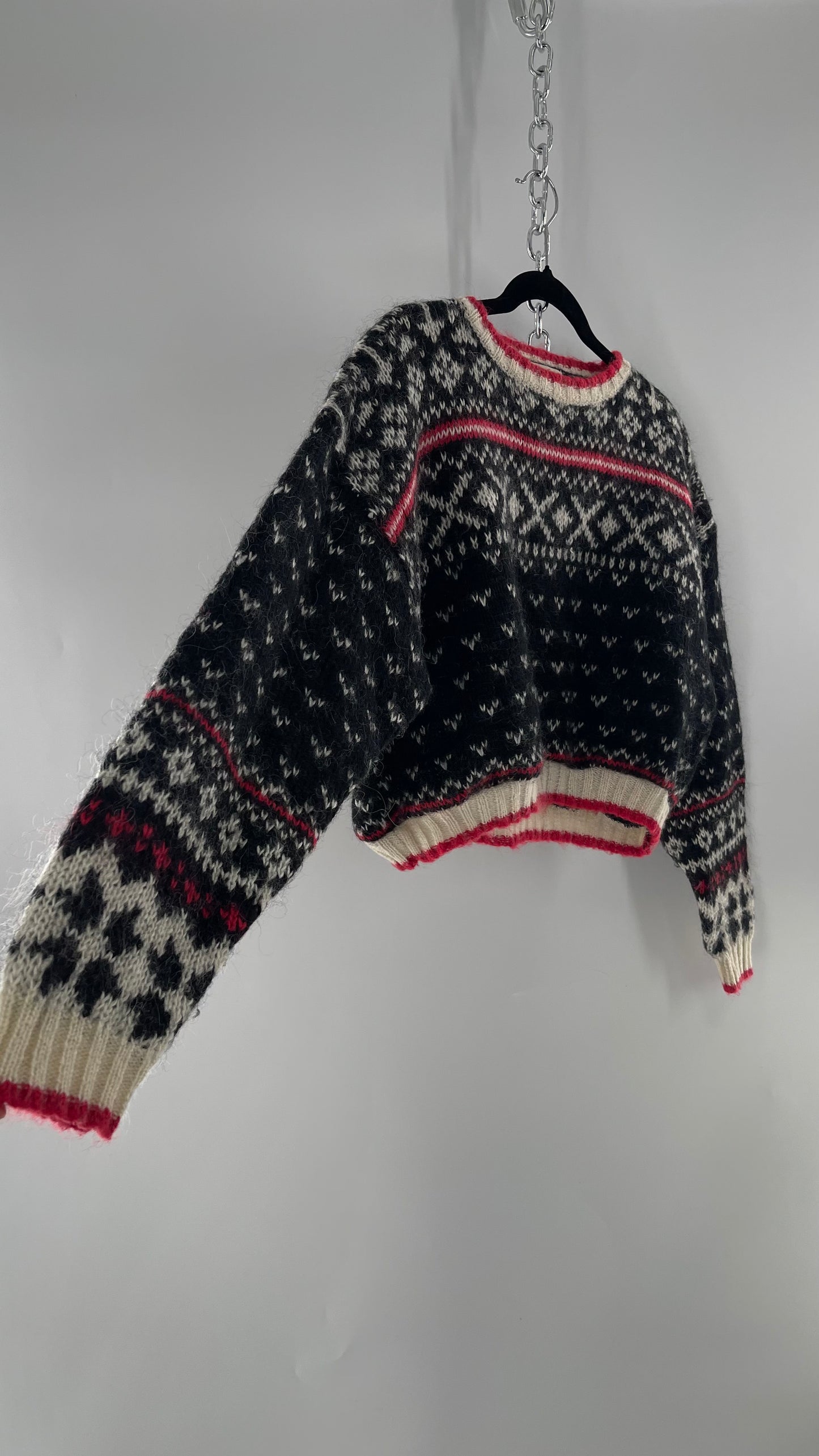 1980s Vintage Wool Black/White/Red Cropped Sweater (Medium)