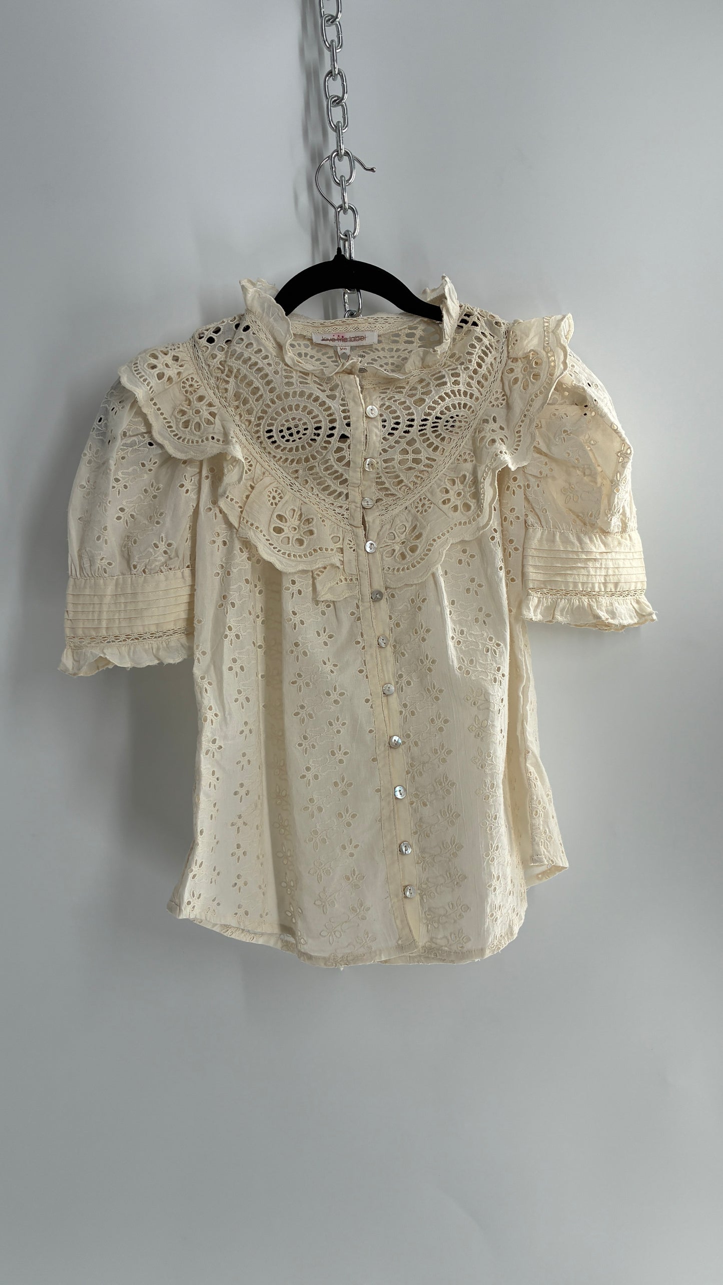 Love the Label Off White Button Front Puff Sleeve, Lace Eyelet Blouse (XS)