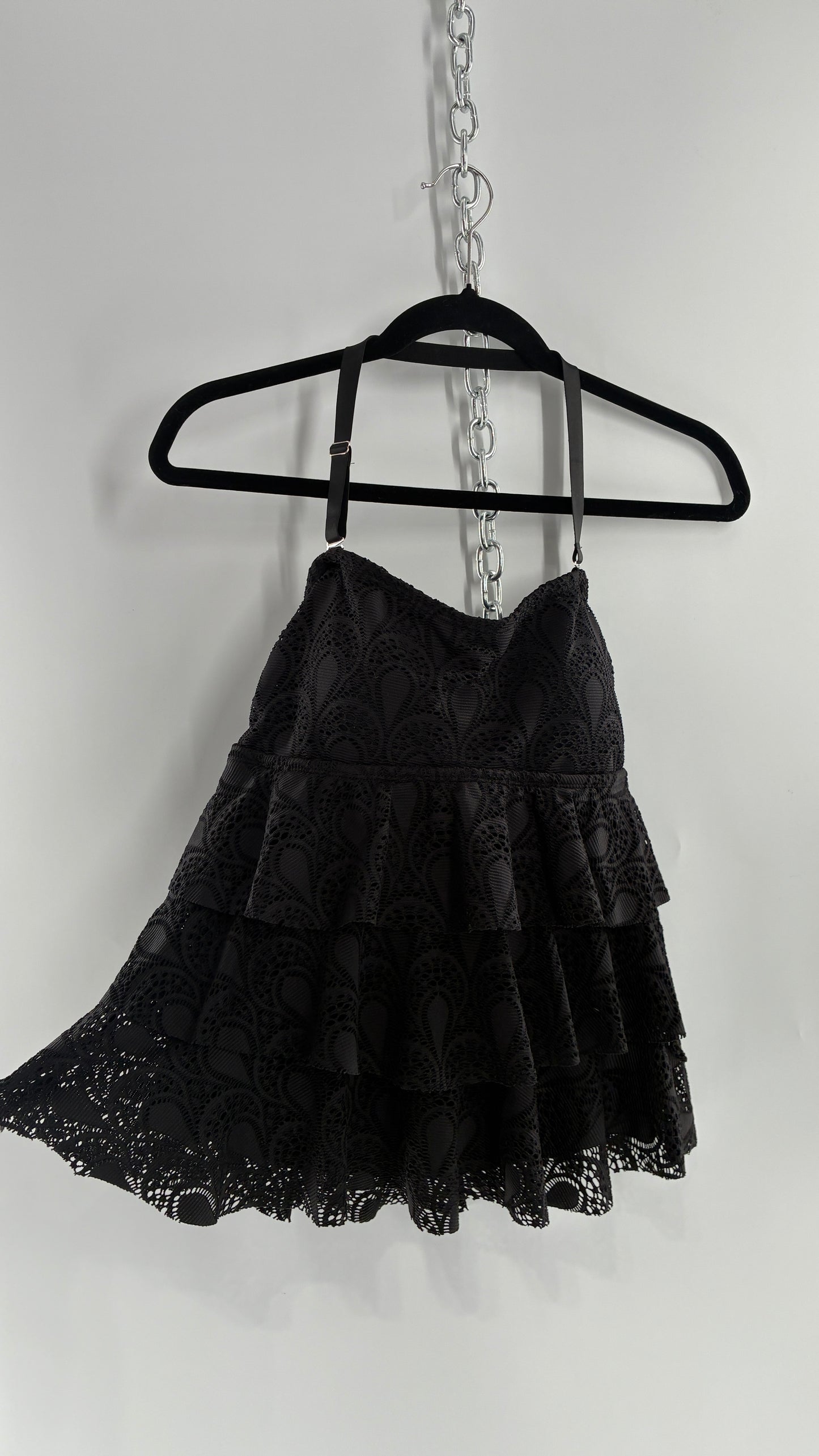Vintage ISLAND ESCAPE Black Ruffled Heavy Lace Sleeveless with Built in Bra (10)