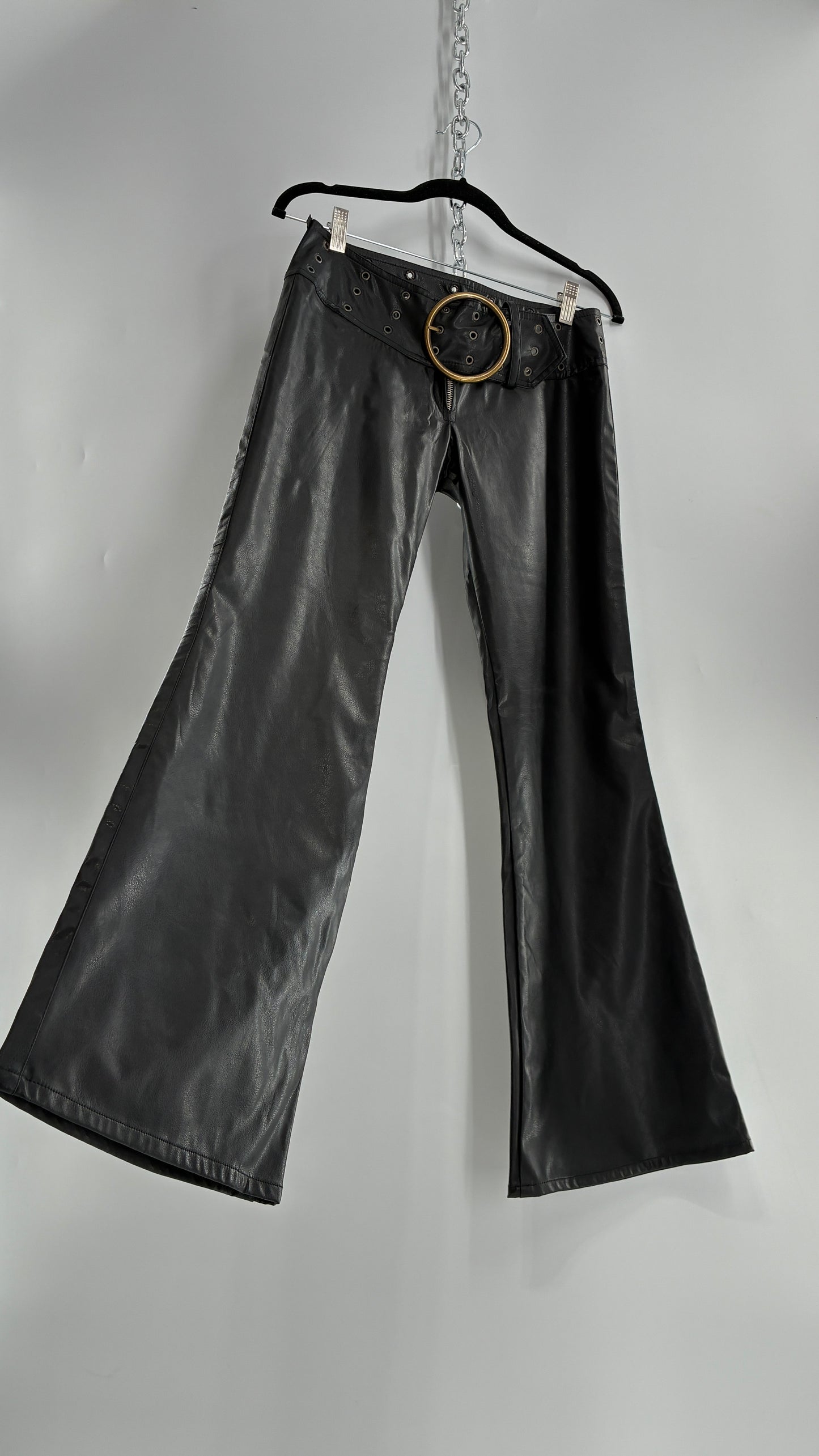 Vintage Toba&Co Tobacco Faux Leather Low Rise Zip Front Kick Flares with Wide Grommet Covered Bronze Circle Buckle Belt (S)