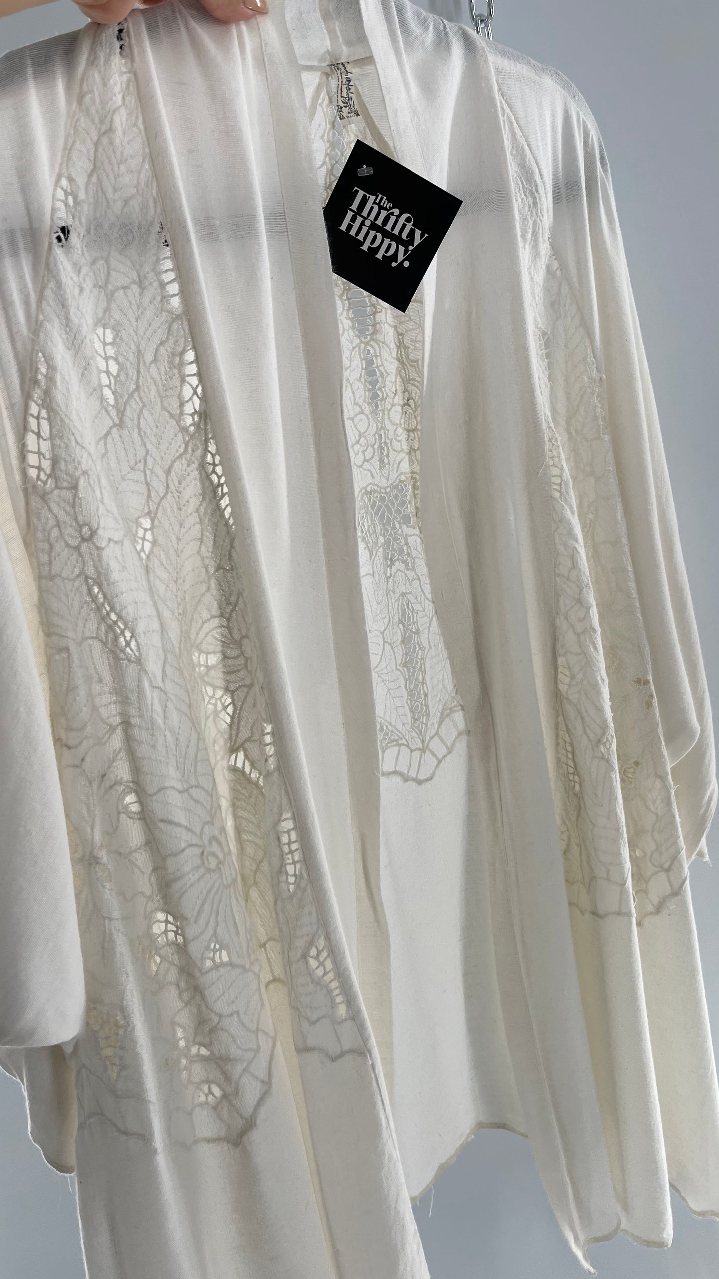 Intimately Free People Linen/Cotton White Cape with Embroidery Design (Medium)