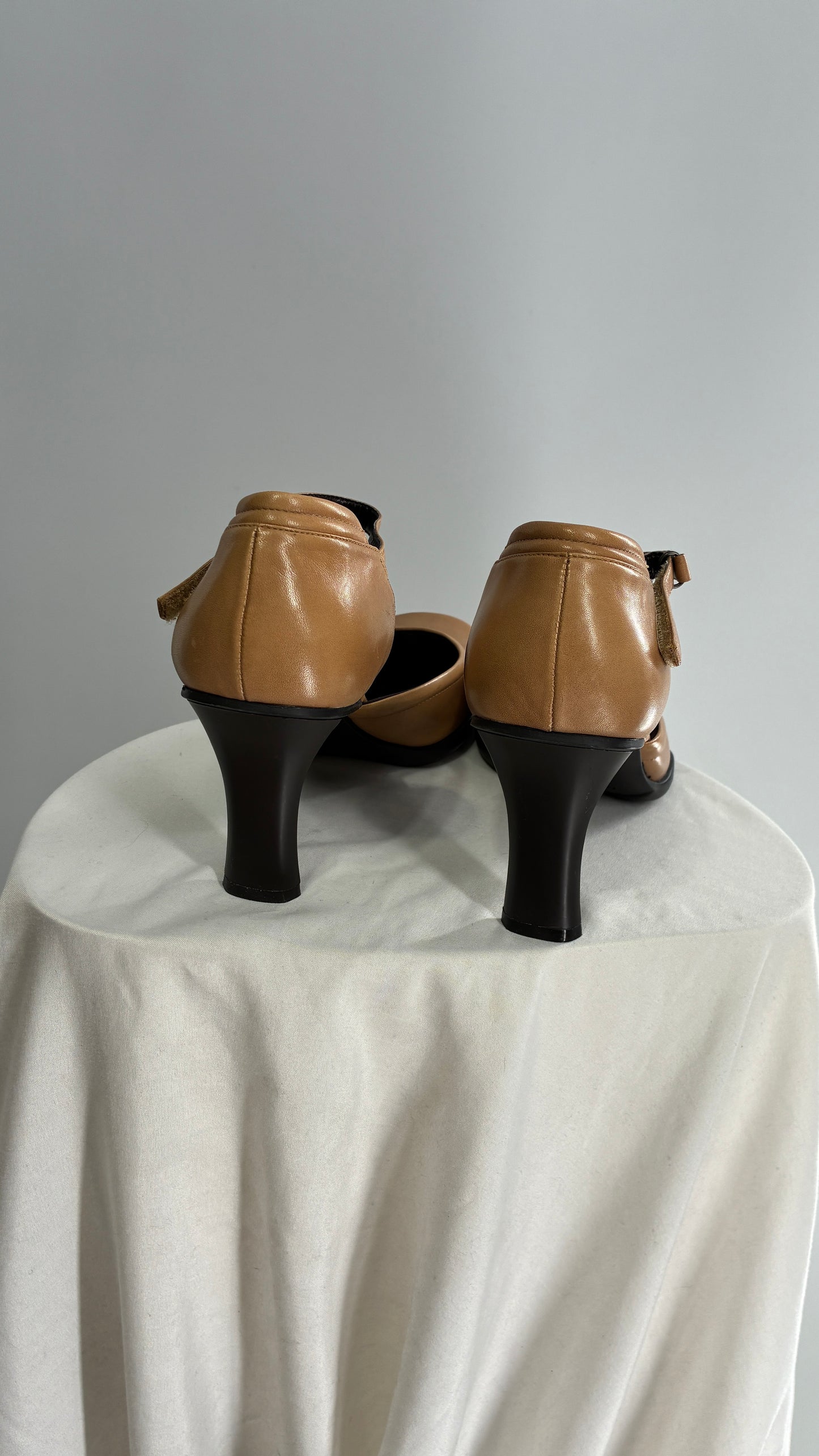 Vintage Nine West Camel Leather Square Toe Mary Jane Style Heels (8.5)
