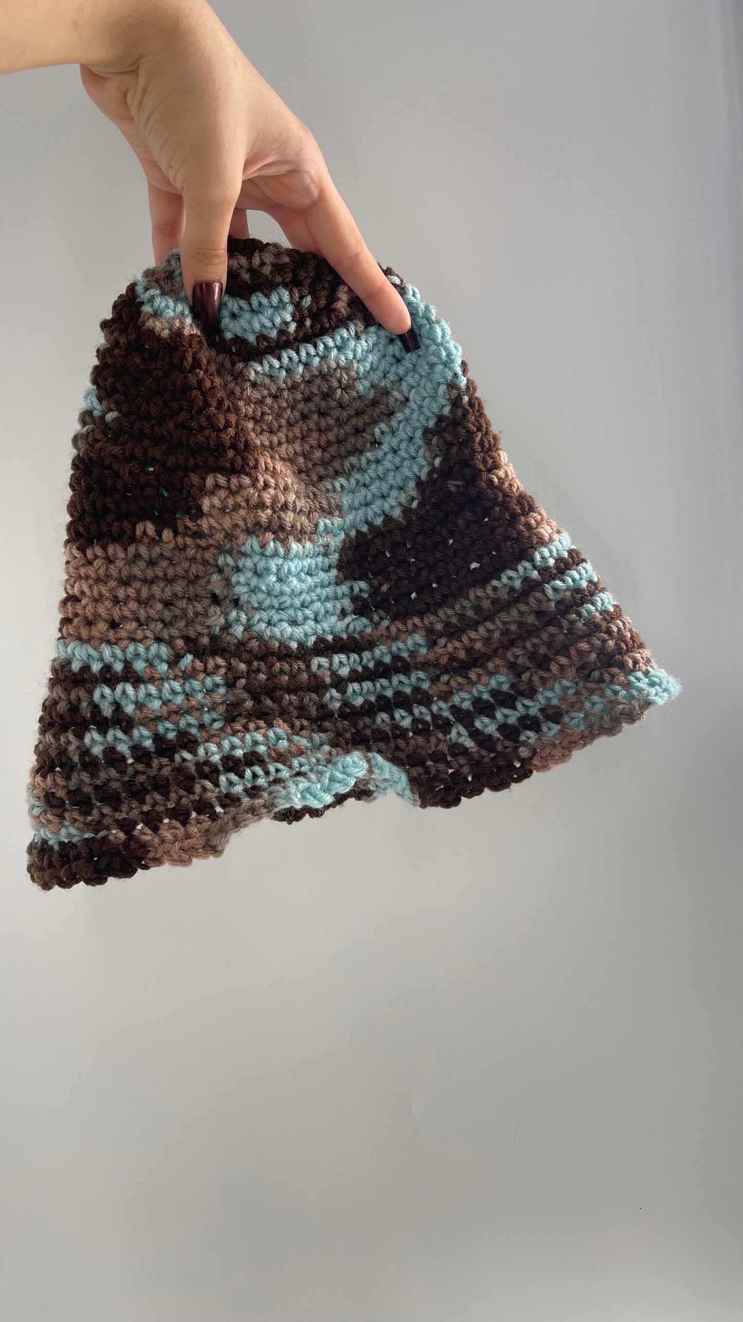 Vintage Hand knit Bucket Hat Blue/Brown