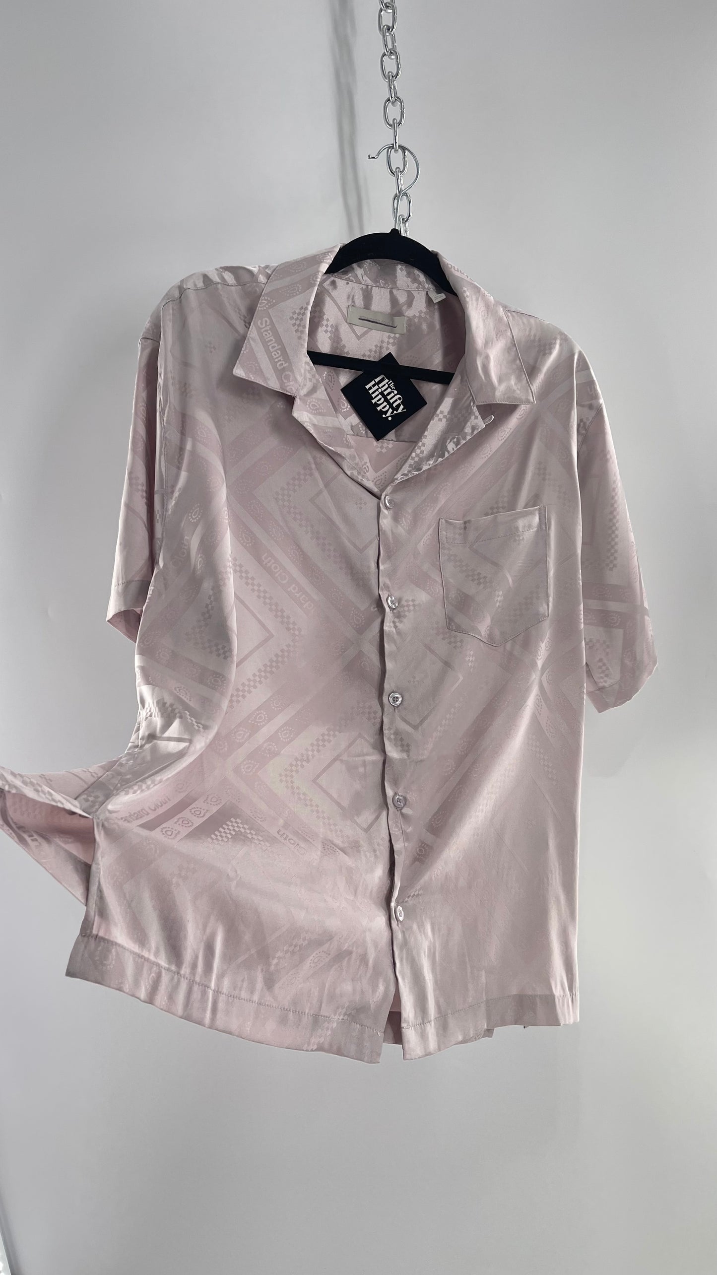 STANDARD/CLOTH Men’s Silver/Lilac Silky Shiny Button Up Short Sleeve (Large)