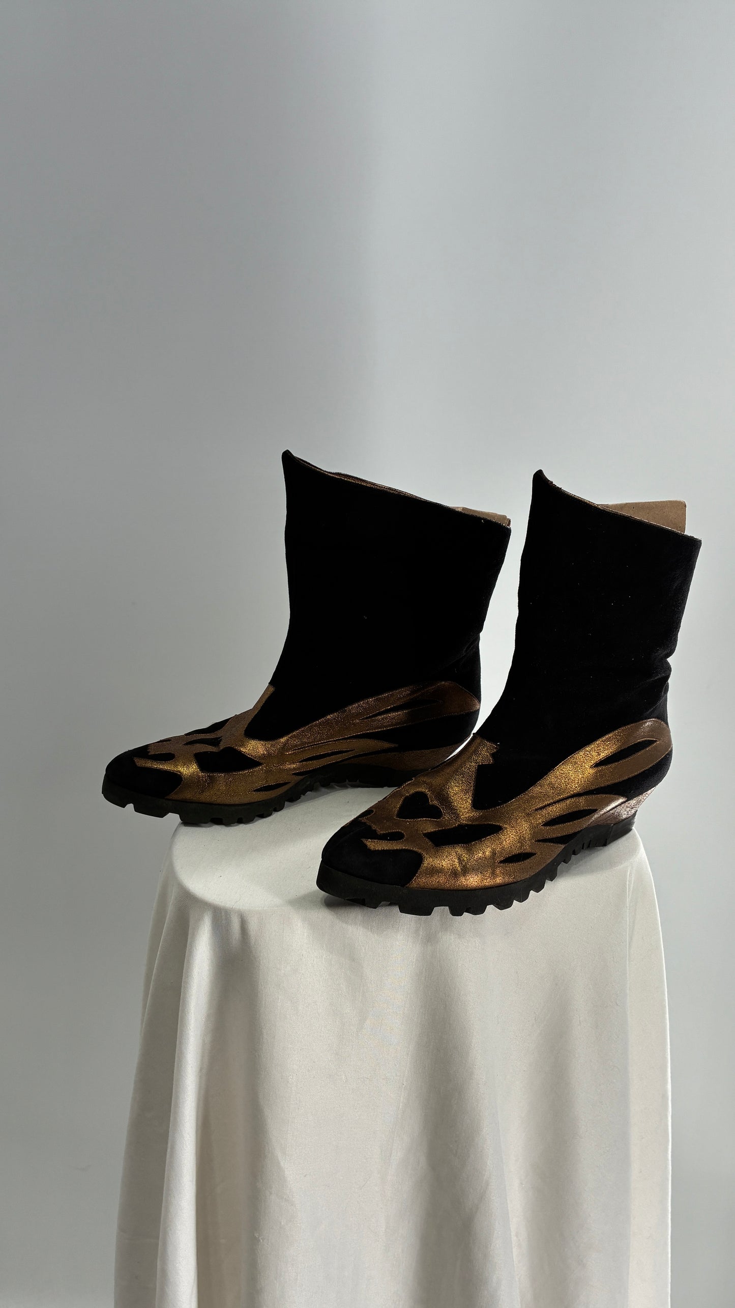 Vintage 1960s Pancaldi for MARLOWE Black Suede Gold/Bronze Appliqué Patchwork Pointed Toe Boot (38.5)
