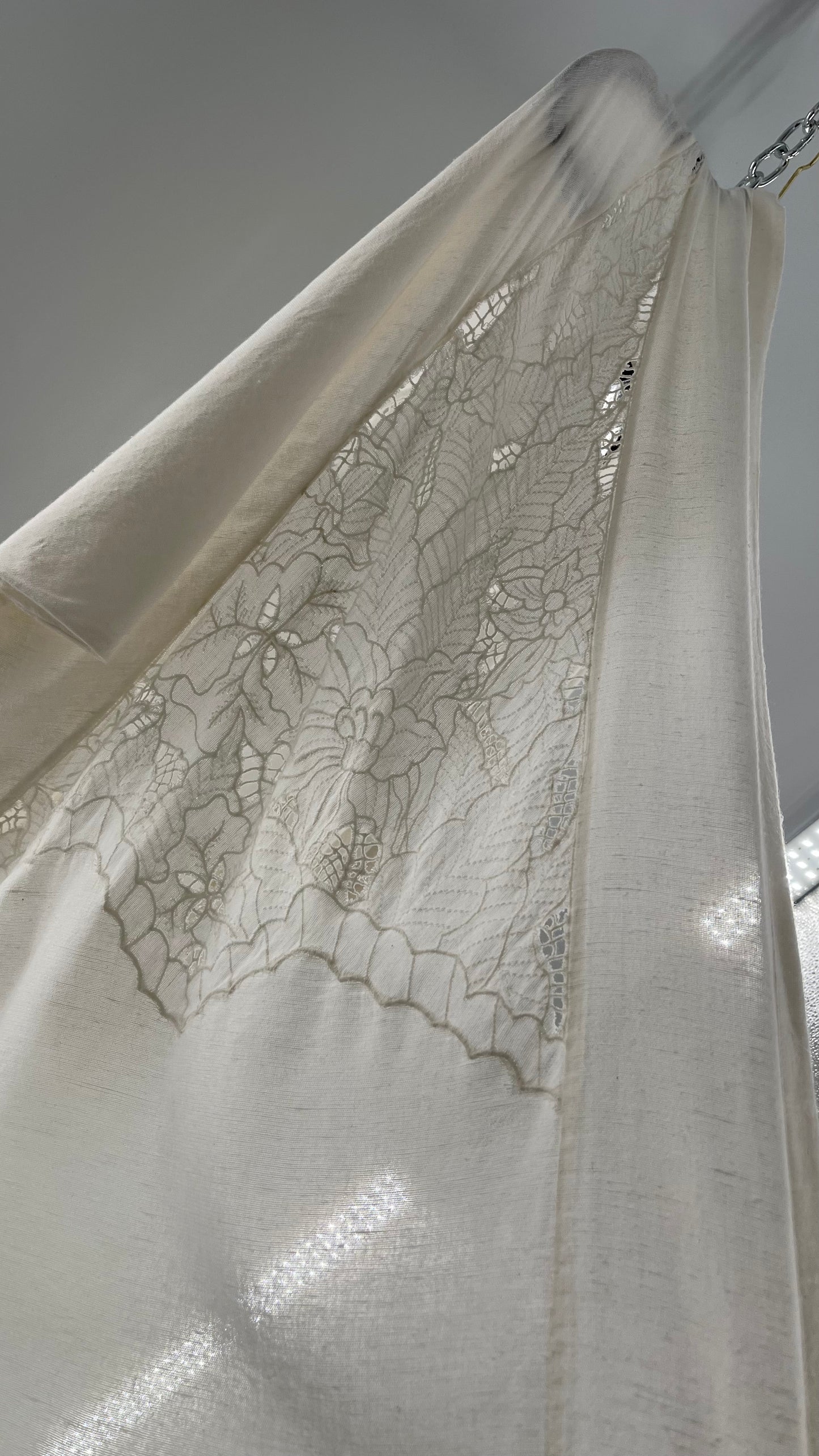 Intimately Free People Linen/Cotton White Cape with Embroidery Design (Medium)