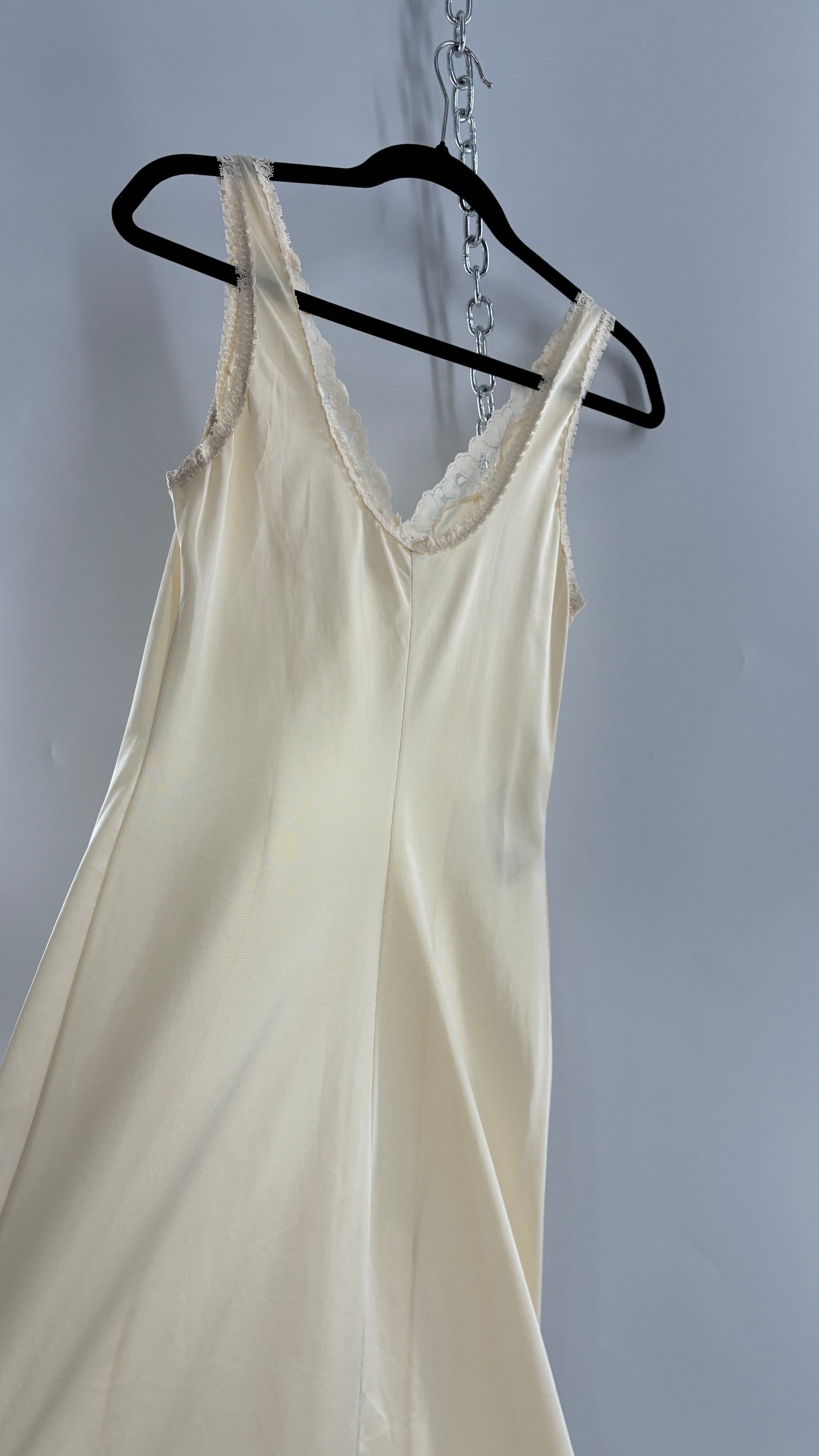 Vintage 1960s JENELLE of CALIFORNIA Slip Lace Trimmed Dress (Small)