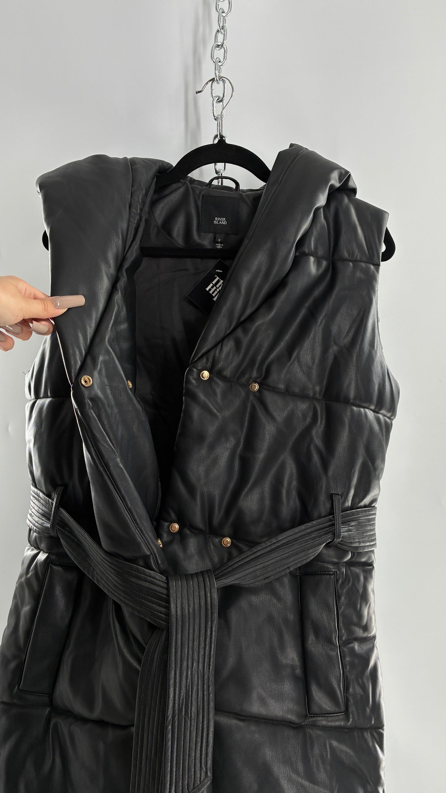 River Island Black Vegan Leather Puffer Style Sleeveless Vest (Small)