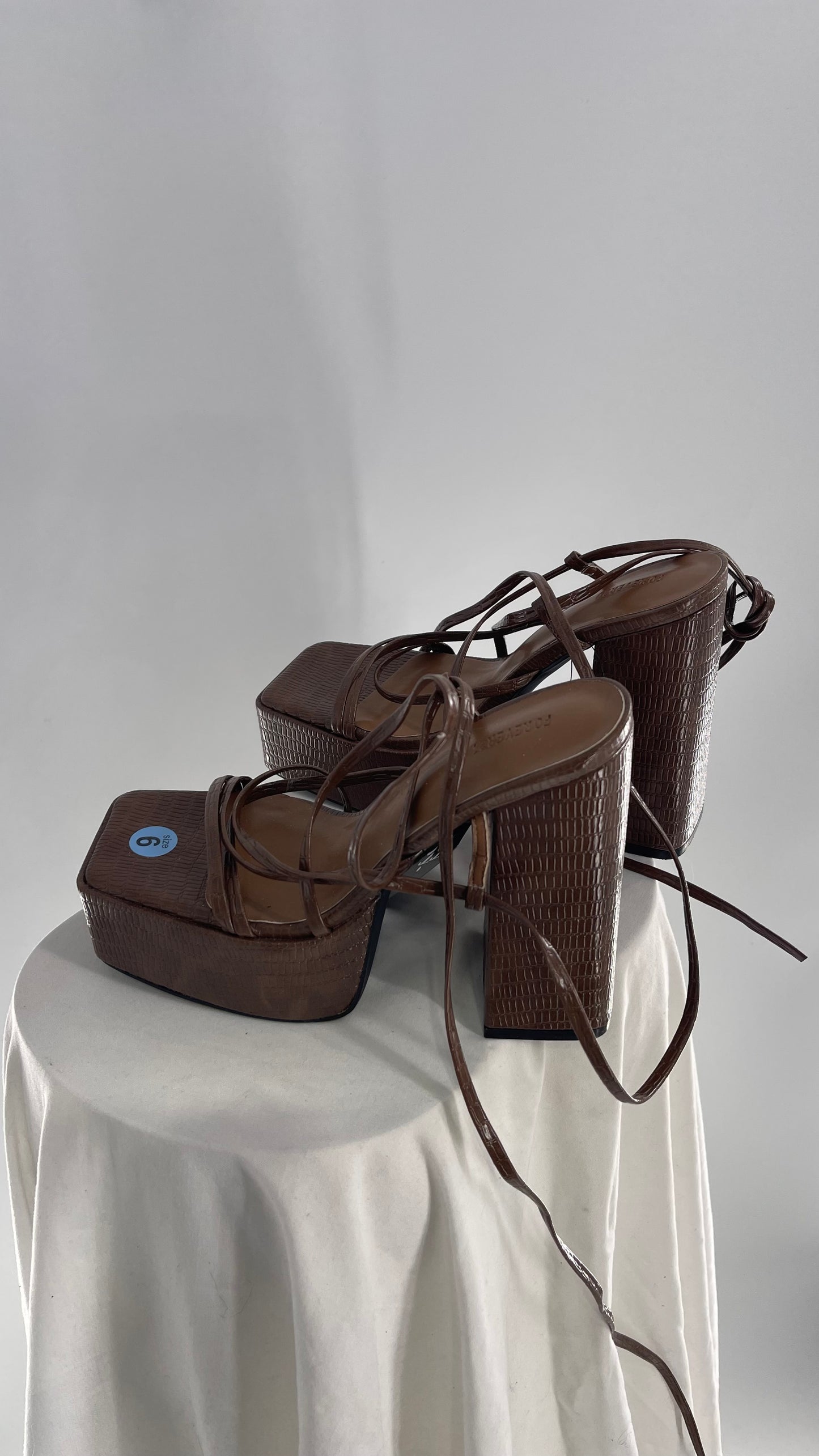 Forever 21 Brown Crocodile Embossed Platform Chunky Heel Strappy Heel (6)