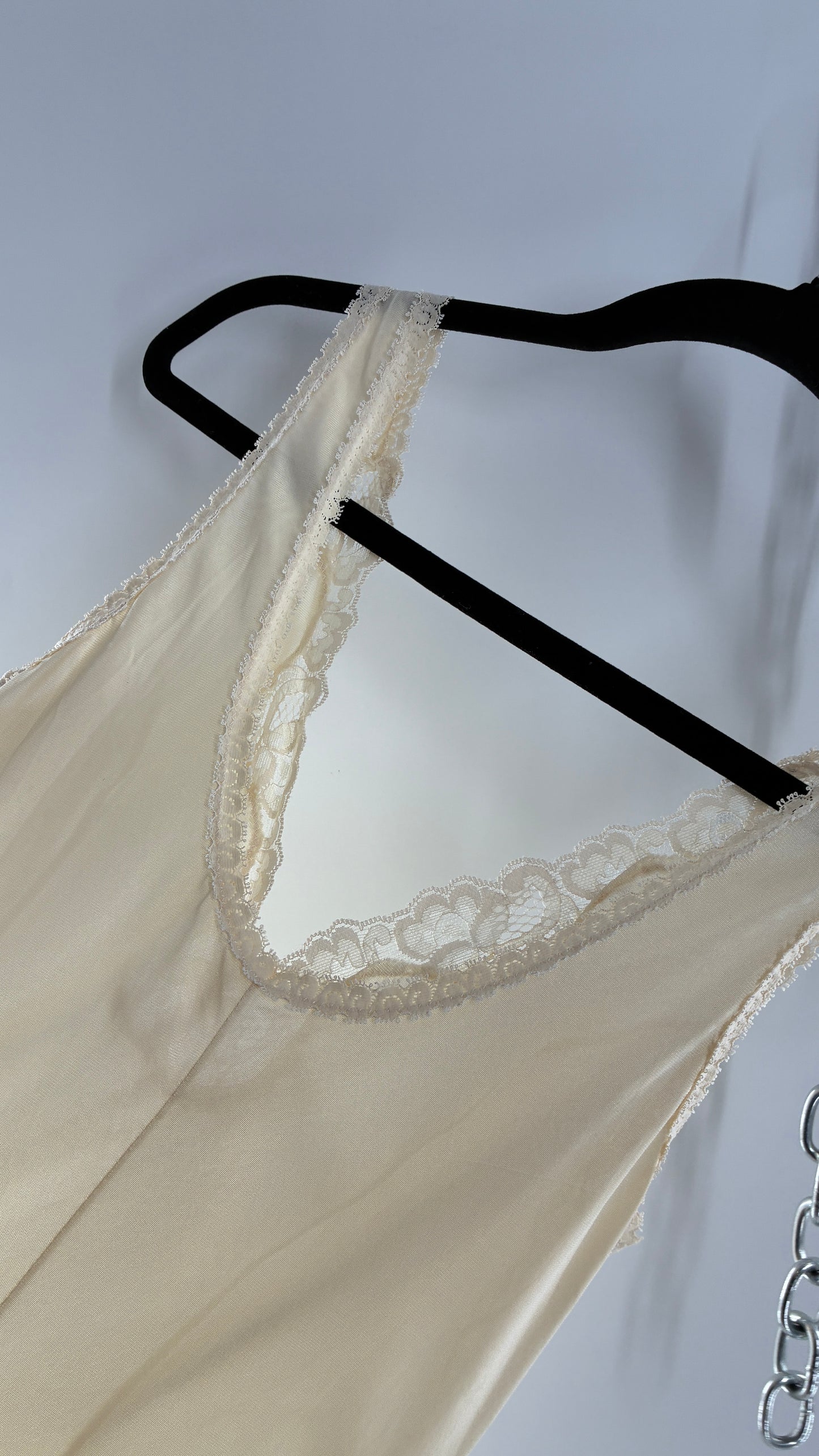 Vintage 1960s JENELLE of CALIFORNIA Slip Lace Trimmed Dress (Small)