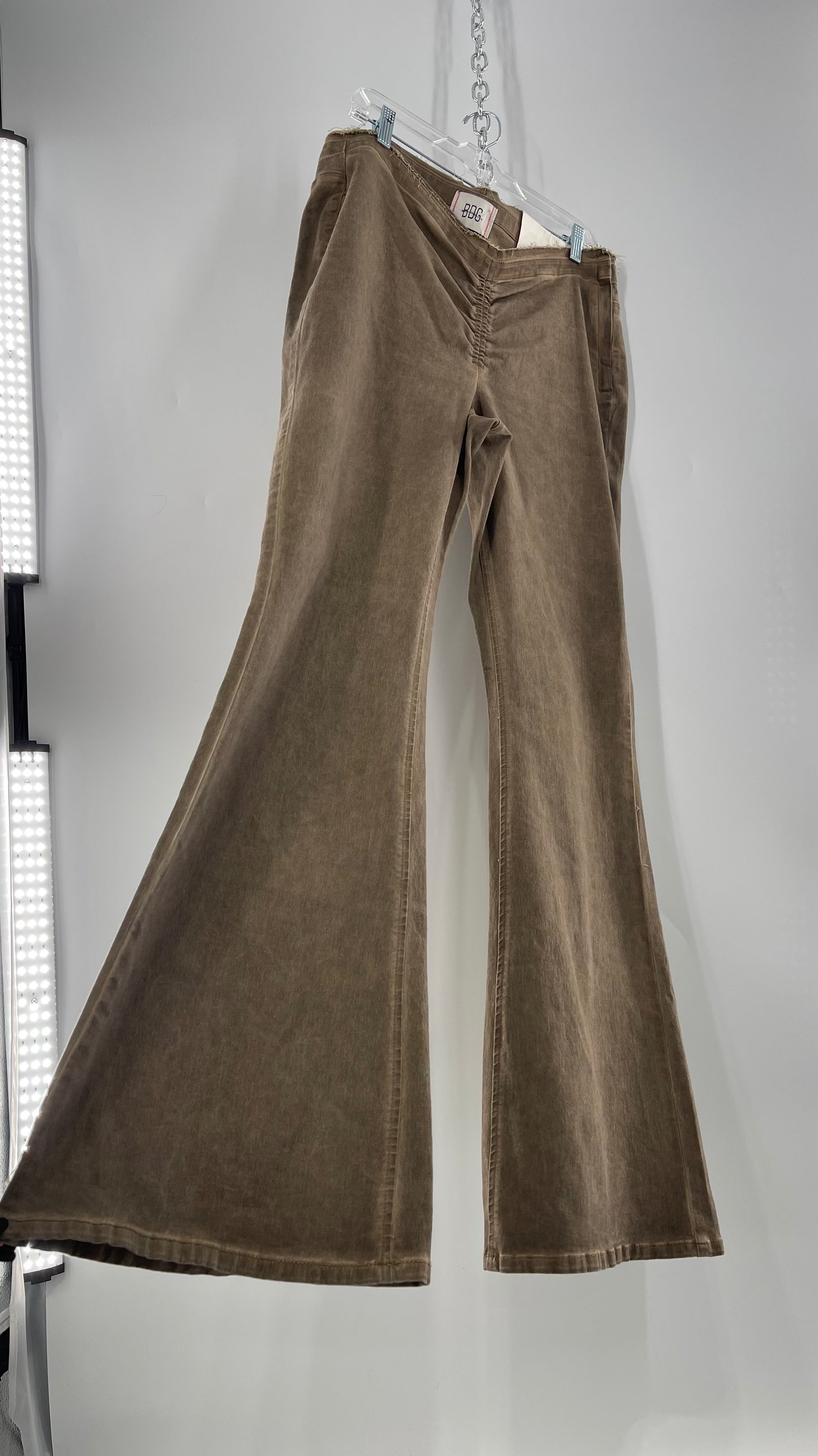 BDG Brown Scrunch Front Kick Flare Bell Bottoms with Side Zipper (33)